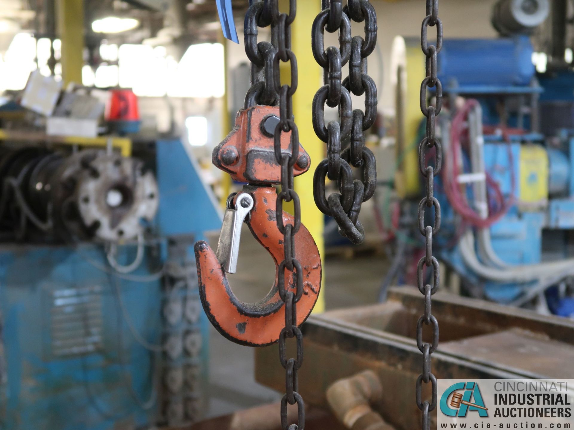 (LOT) (5) 2 TON & (1) TON MANUAL CHAIN HOISTS WITH TROLLEY ** NO YELLOW IRON ** - Image 4 of 12