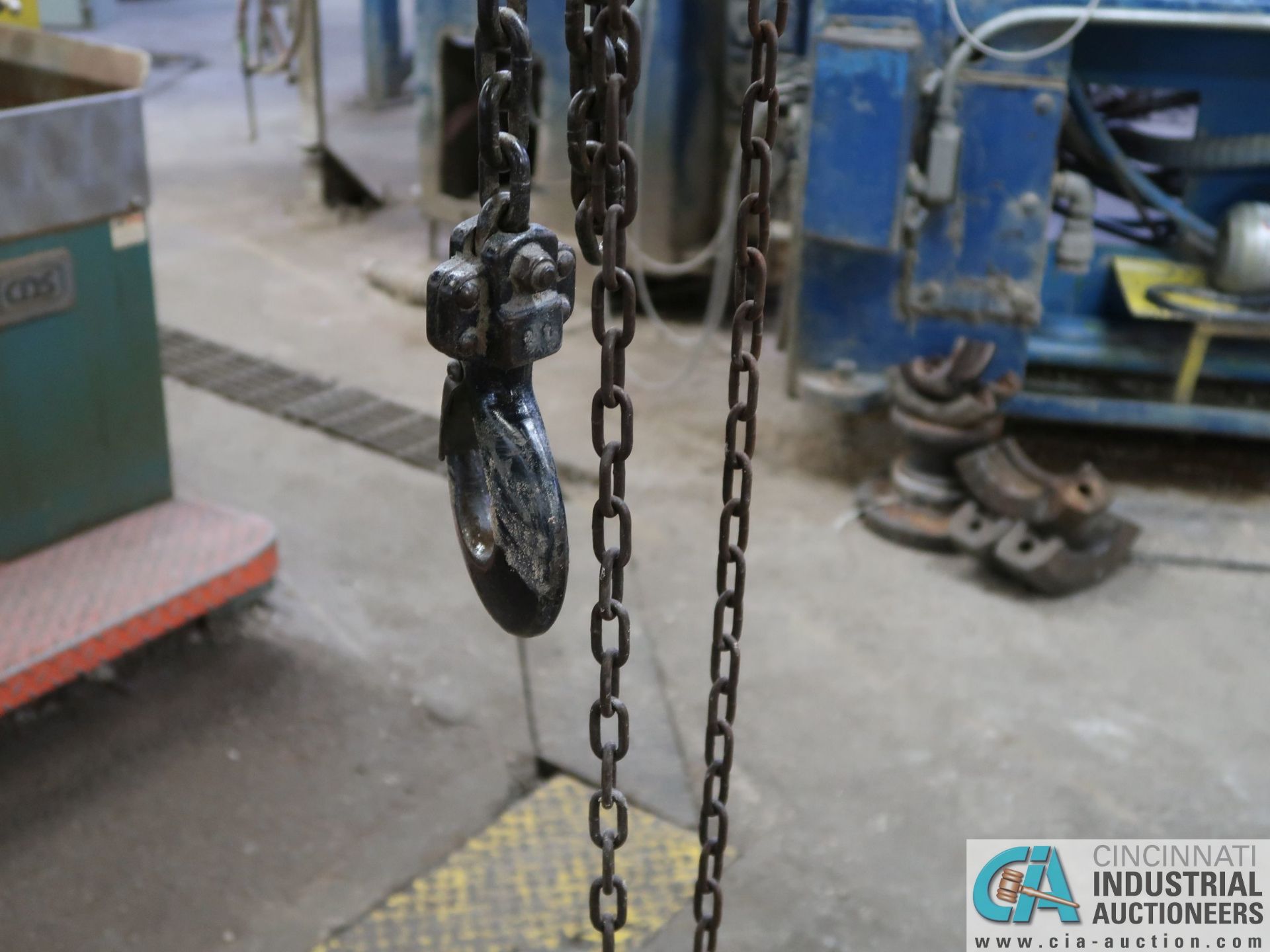 2 TON CAP. MANUAL CHAIN HOISTS & TROLLEY ** NO YELLOW IRON ** - Image 5 of 9
