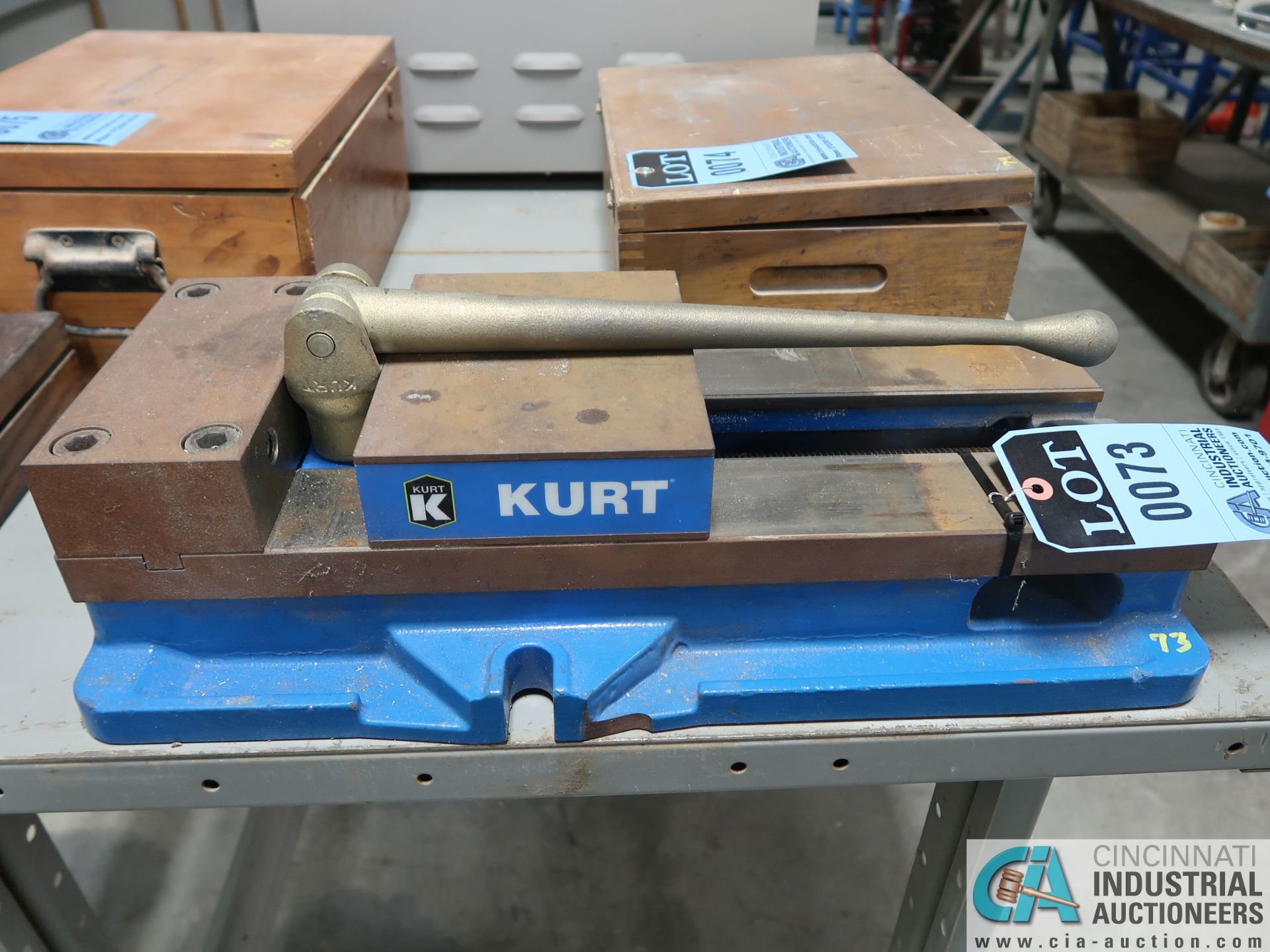 8" KURT MODEL D810 ANGLOCK PRECISION MILL VISE