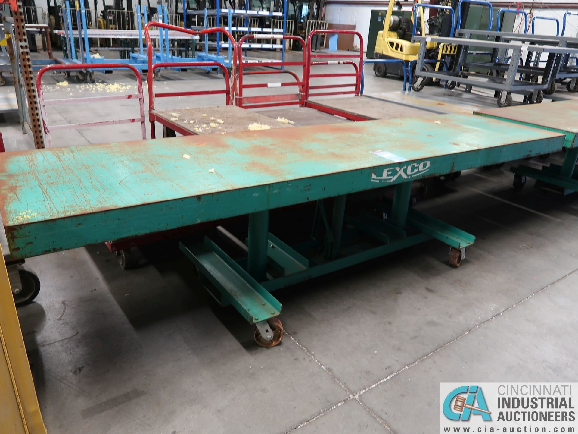 30" X 120" X 2,000 LB. MODEL STN-30-10-2F-A LEXCO PORTABLE MANUAL HYDRAULIC LIFT TABLE