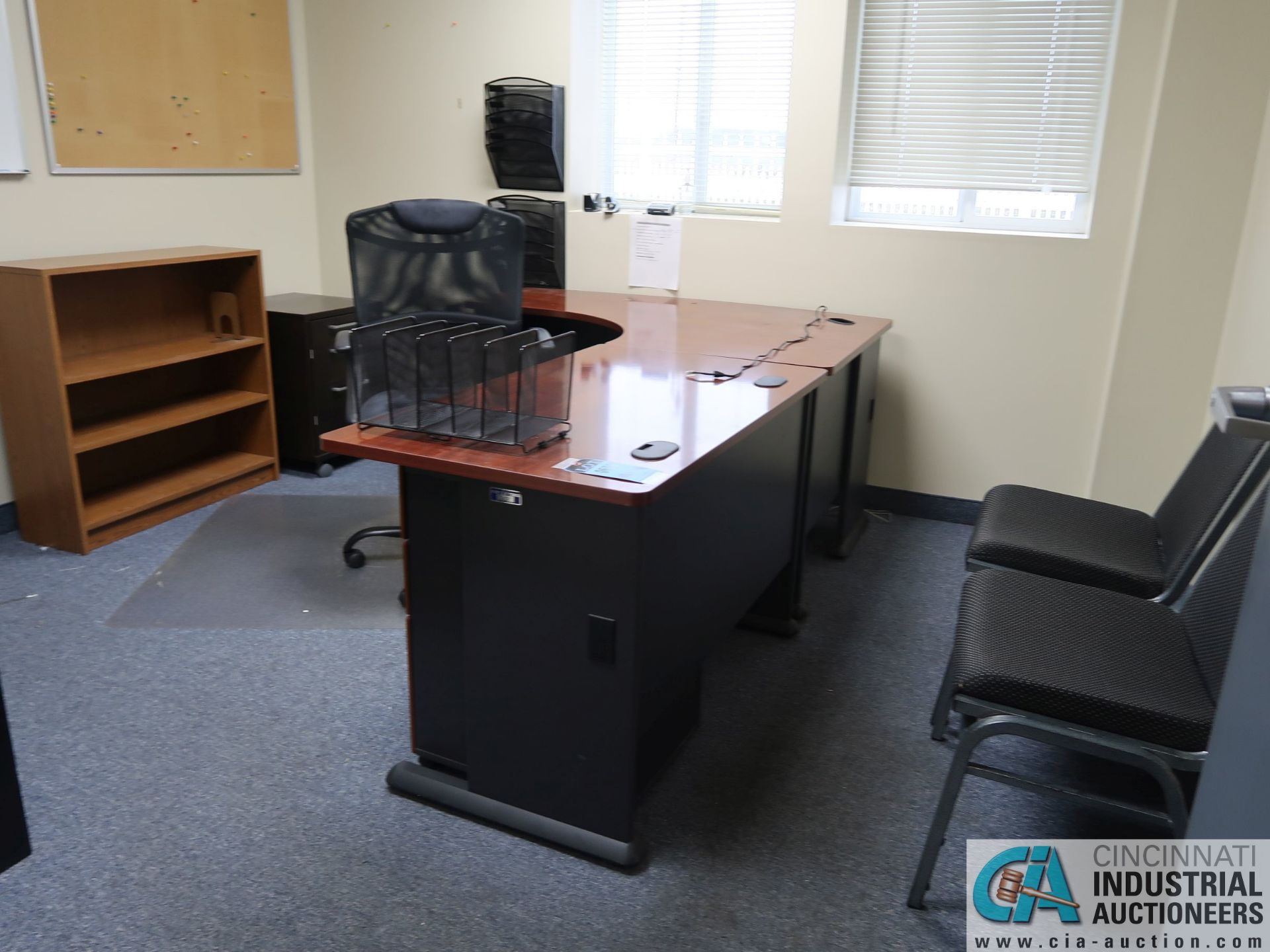 (LOT) MODULAR WOOD GRAIN DESK WITH CHAIRS, BOOKCASE AND FILE CABINETS