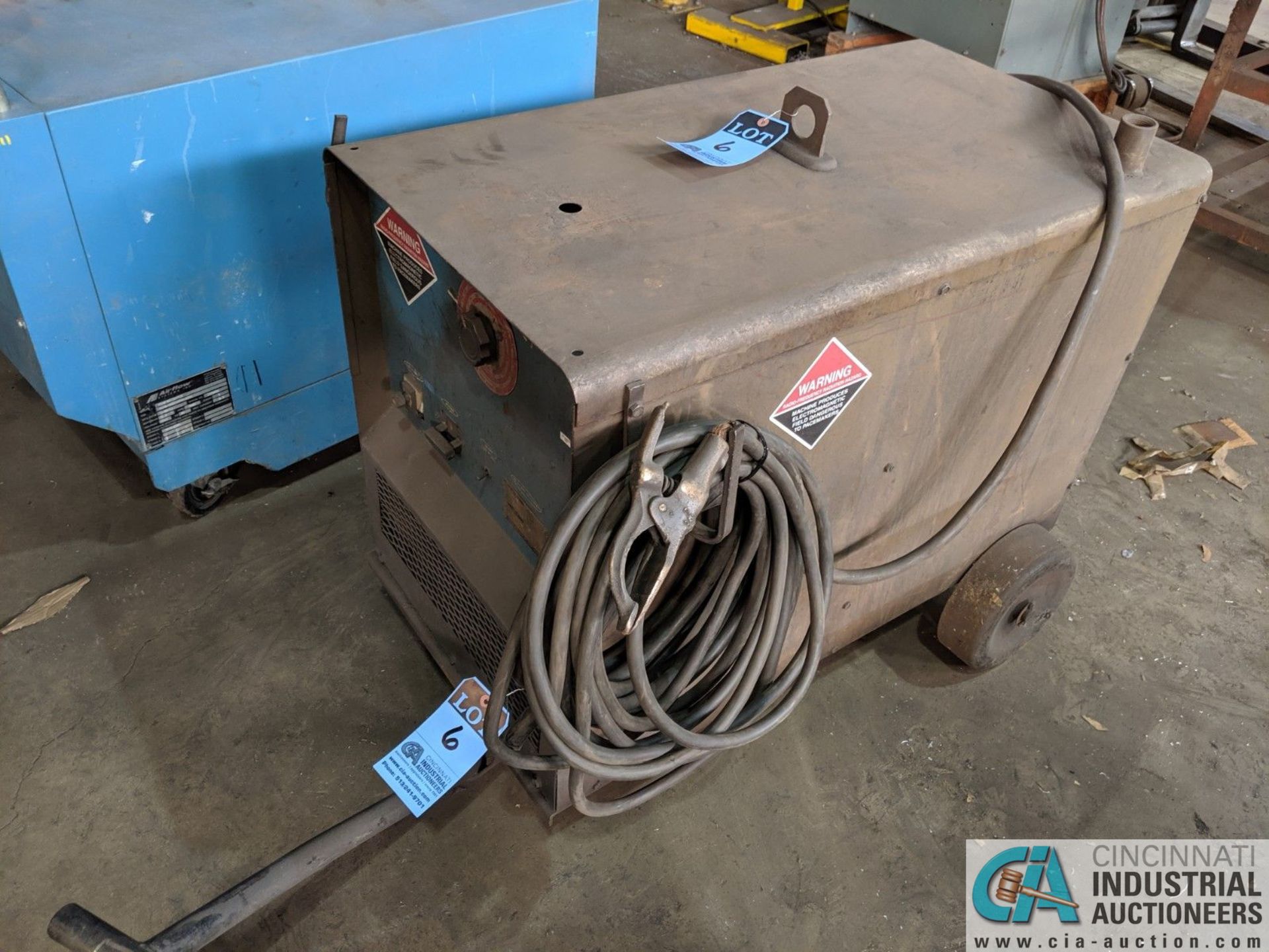 300 AMP HOBART MODEL R-300 WELDING POWER SOURCE; S/N 12RT-29354 **RIGGING FEE DUE INDUSTRIAL SERVICE