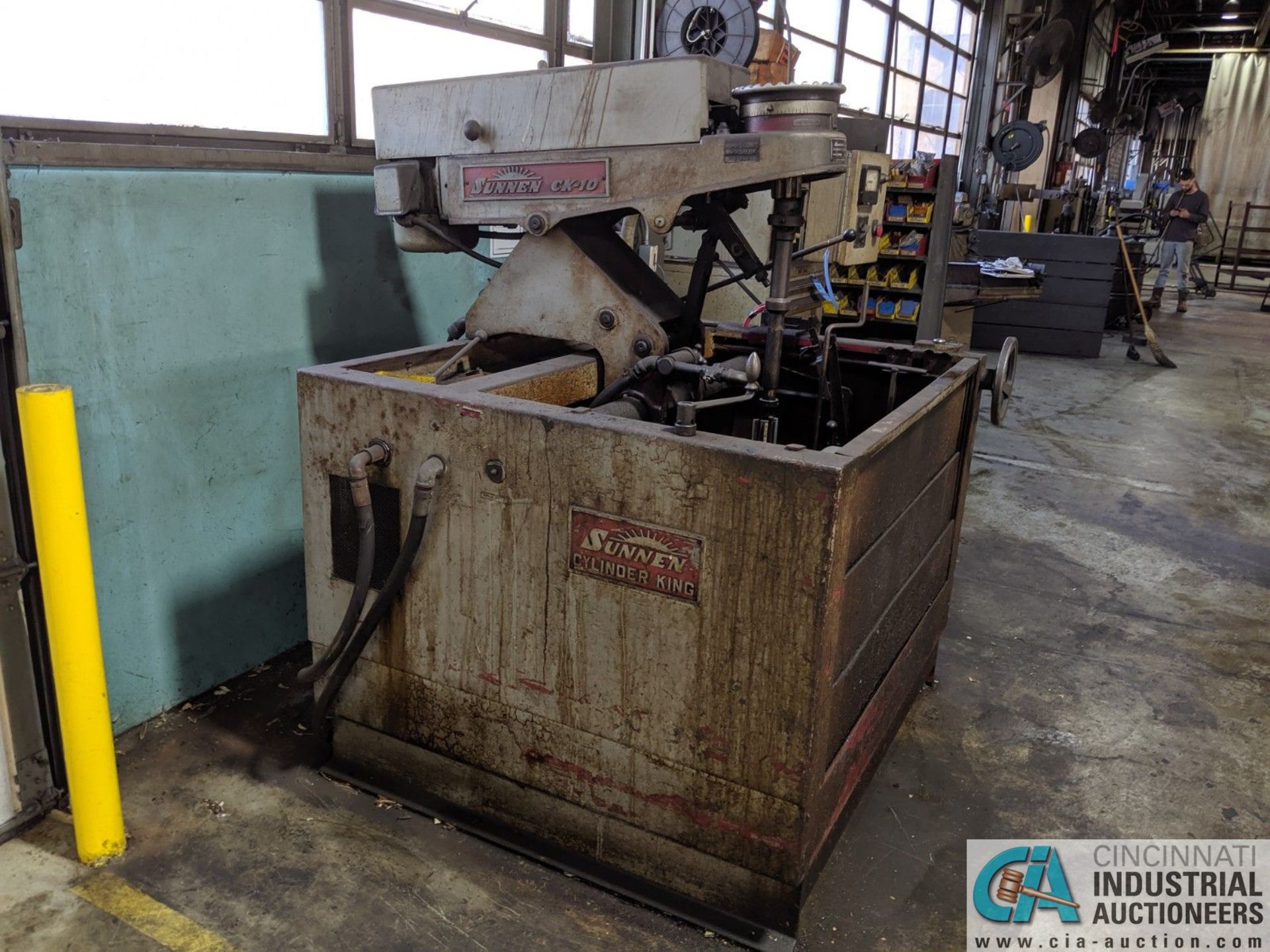SUNNEN MODEL CK-10 CYLINDER KING BLOCK HONE; S/N 1314**RIGGING FEE DUE INDUSTRIAL SERVICES $100.00, - Image 3 of 9