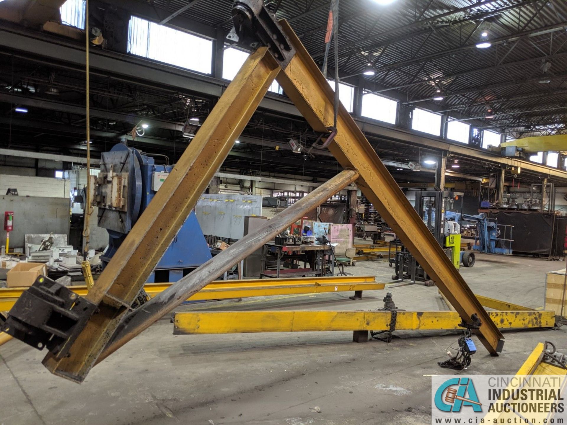 COLUMN MOUNT JIB CRANES WITH PNEUMATIC HOISTS; (1) 2 TON & (1) 1/2 TON **RIGGING FEE DUE - Image 5 of 7