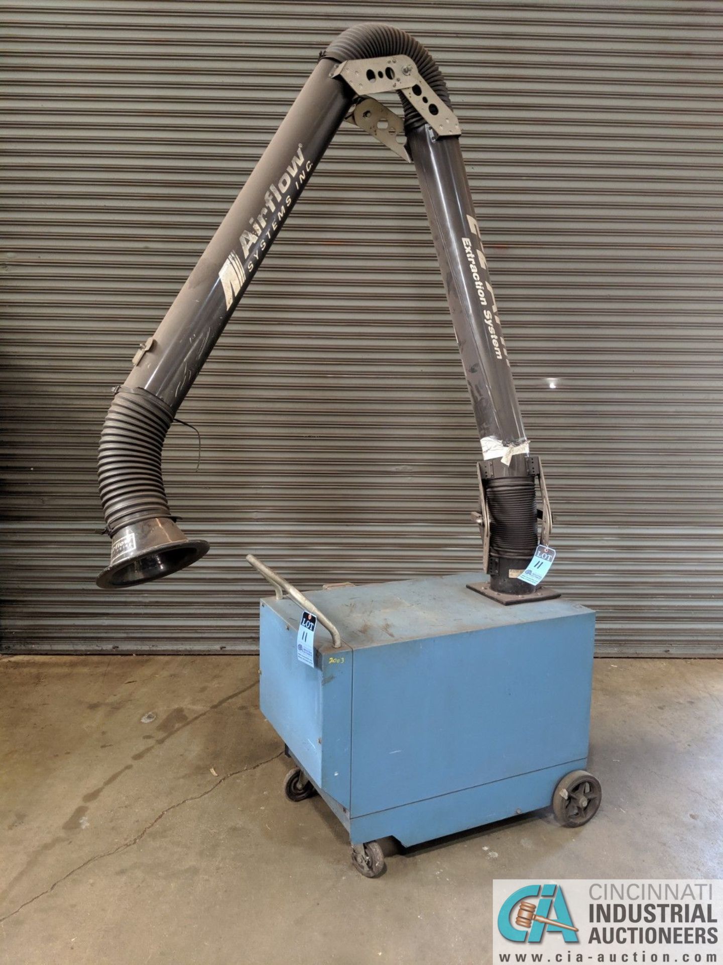 1.5 HP AIRFLOW SYSTEMS PORTABLE DUST COLLECTOR WITH "E-Z ARM" ARTICULATING EXTRACTION ARM; M/N