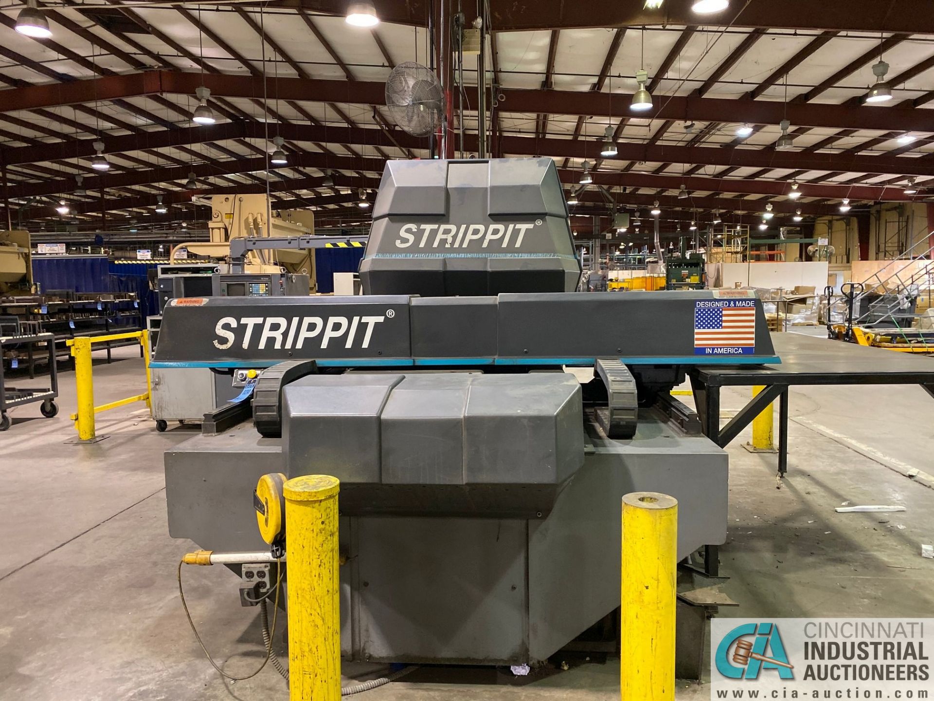 33 TON STRIPPIT MODEL 1000SXP/30 CNC TURRET PUNCH; S/N 2100012496, GE FANUC OP CONTROL S/N - Image 4 of 18