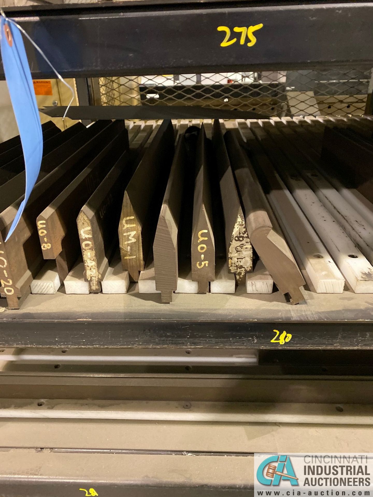 9" - 38" PRESS BRAKE DIES AND PUNCHES - Image 3 of 5
