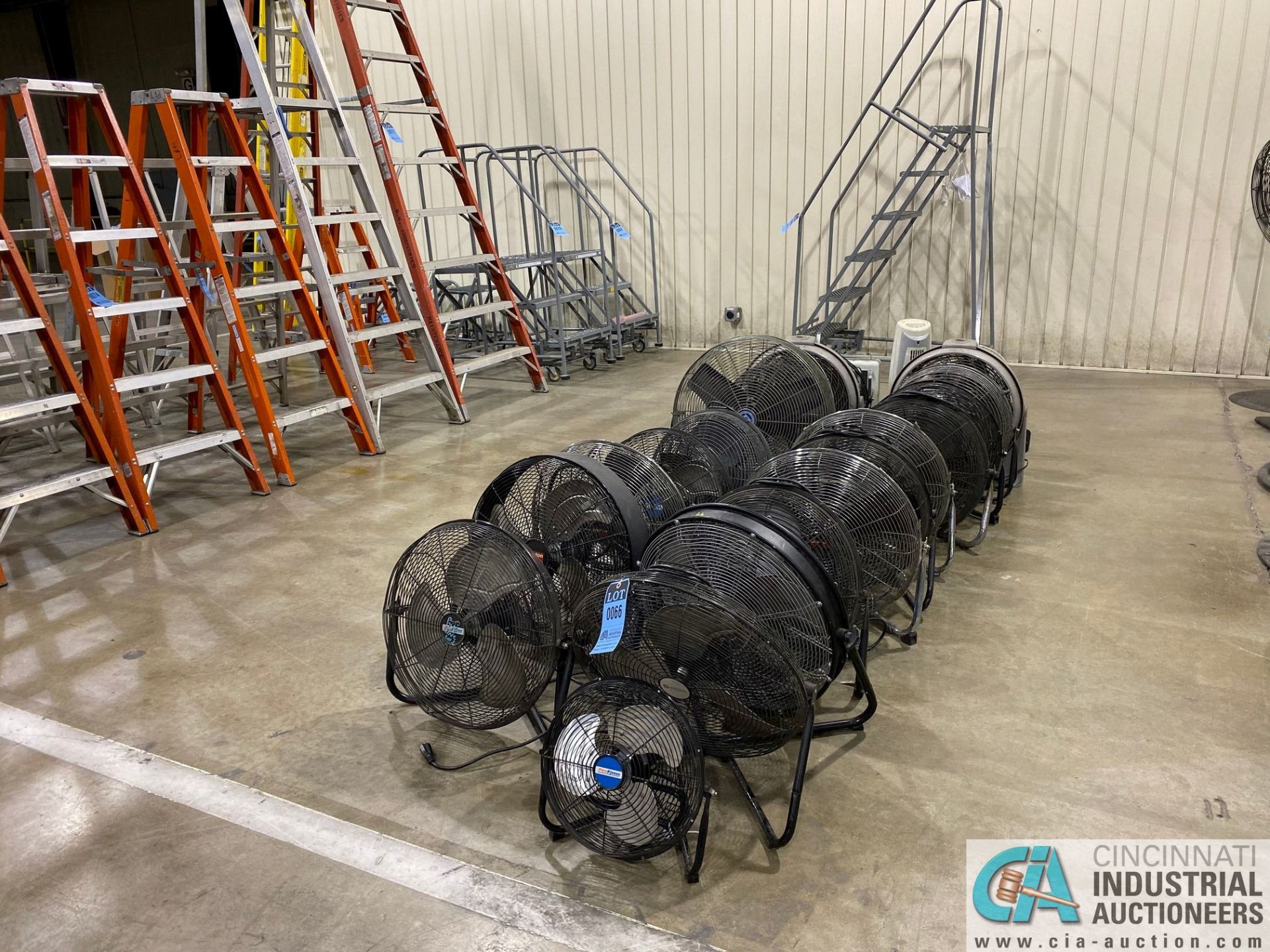 (LOT) AIR CIRCULATORS