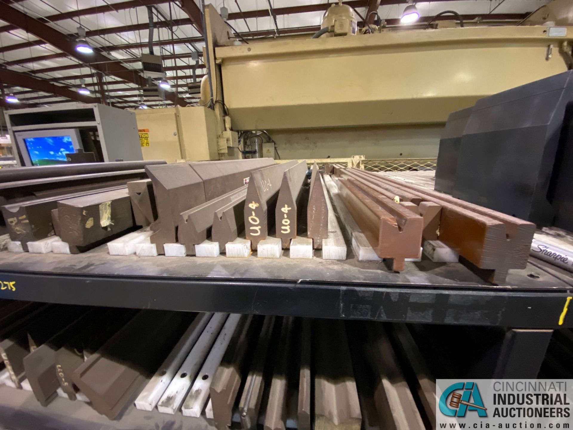 1" - 36" PRESS BRAKE DIES AND PUNCHES - Image 4 of 4