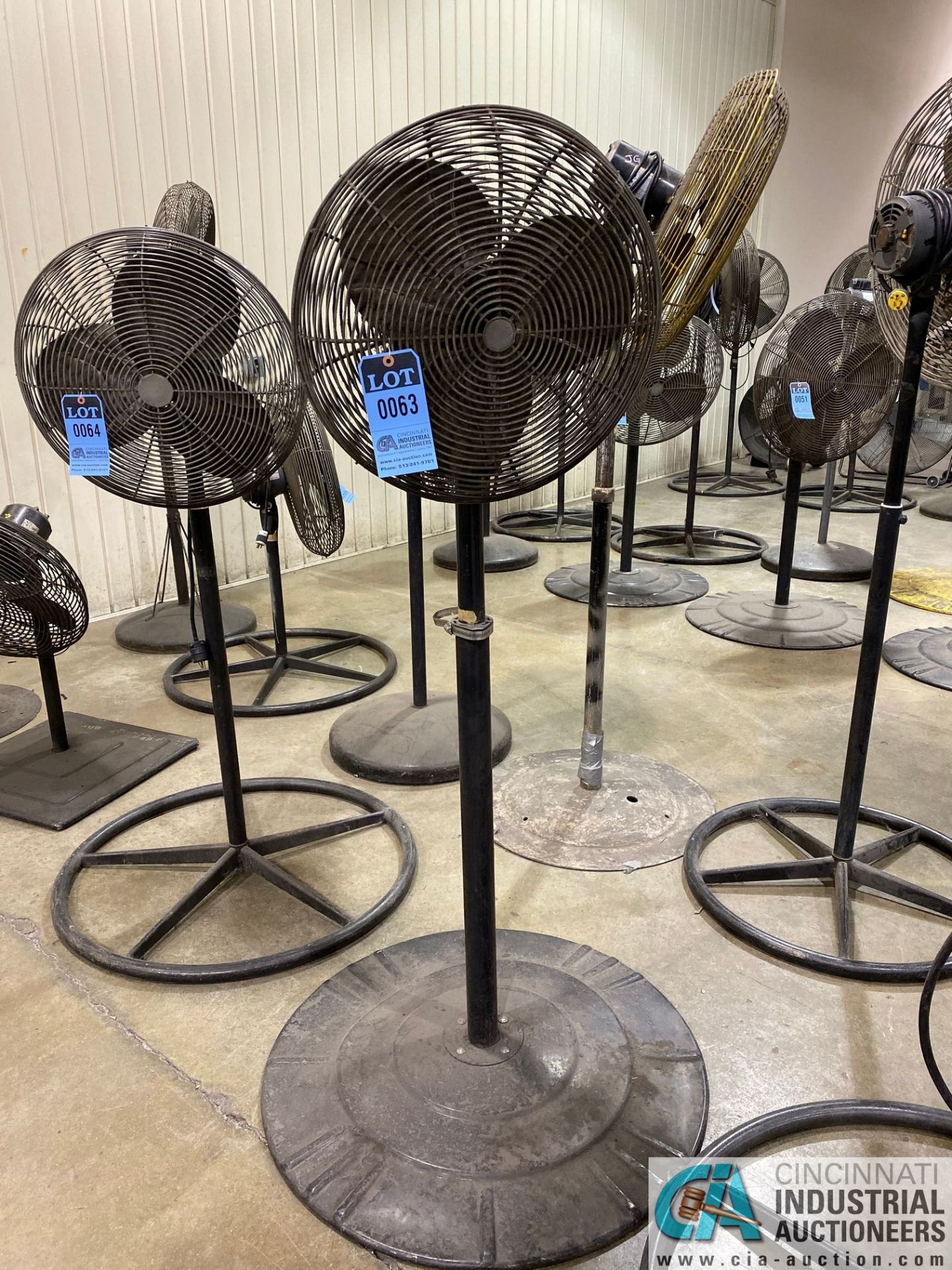 20" DIA. PEDESTAL AIR CIRCULATOR