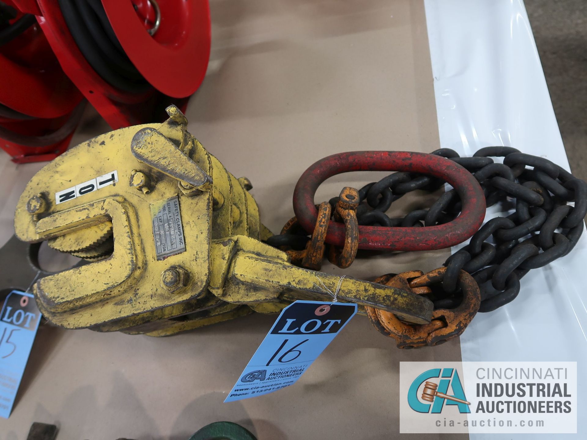 6 TON SAFETY CLAMPS INC. MODEL VLD PLATE LIFTING CLAMP