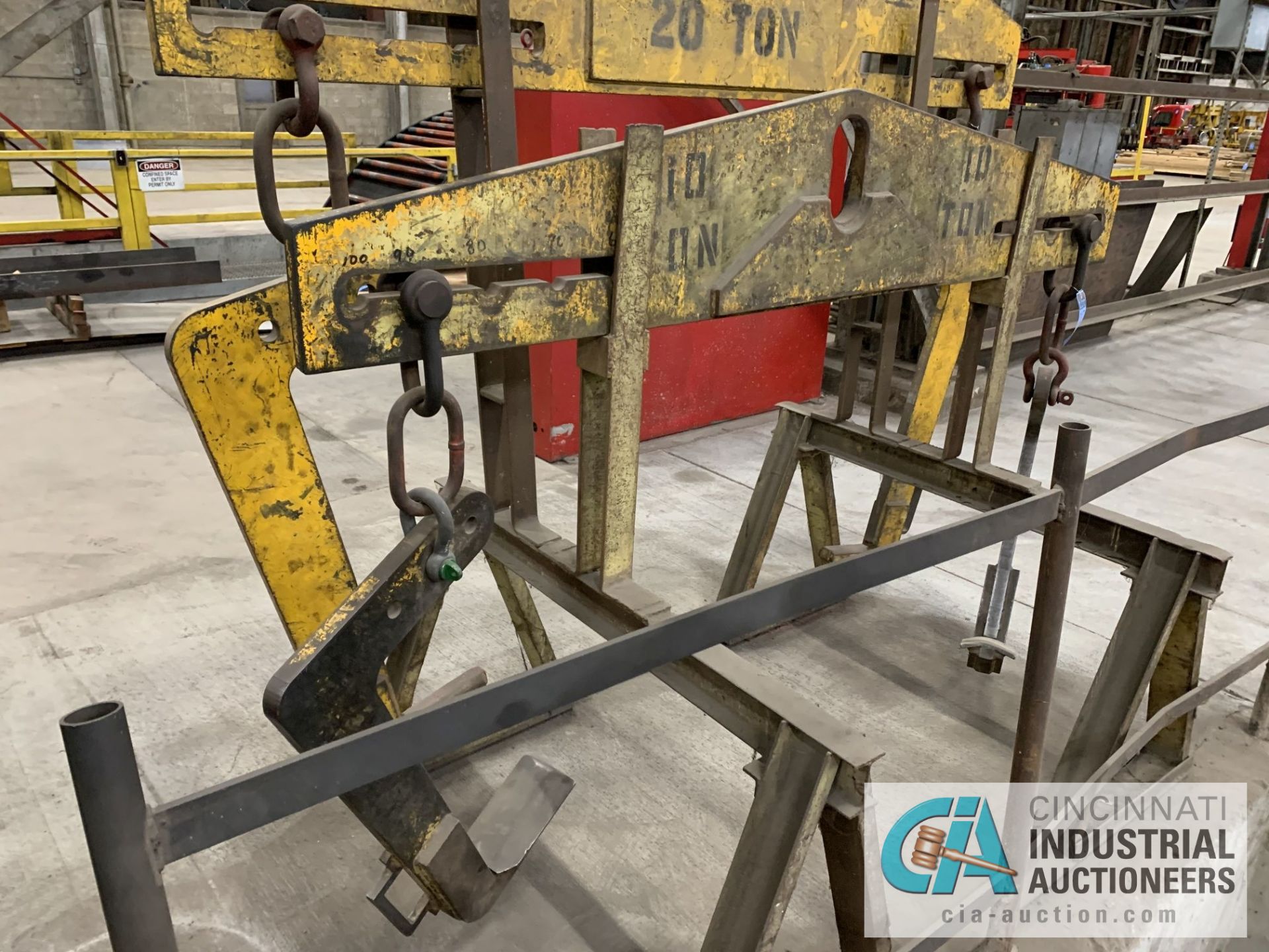 10 TON DUAL C-FRAME CRANE COIL GRABBER - Image 2 of 2