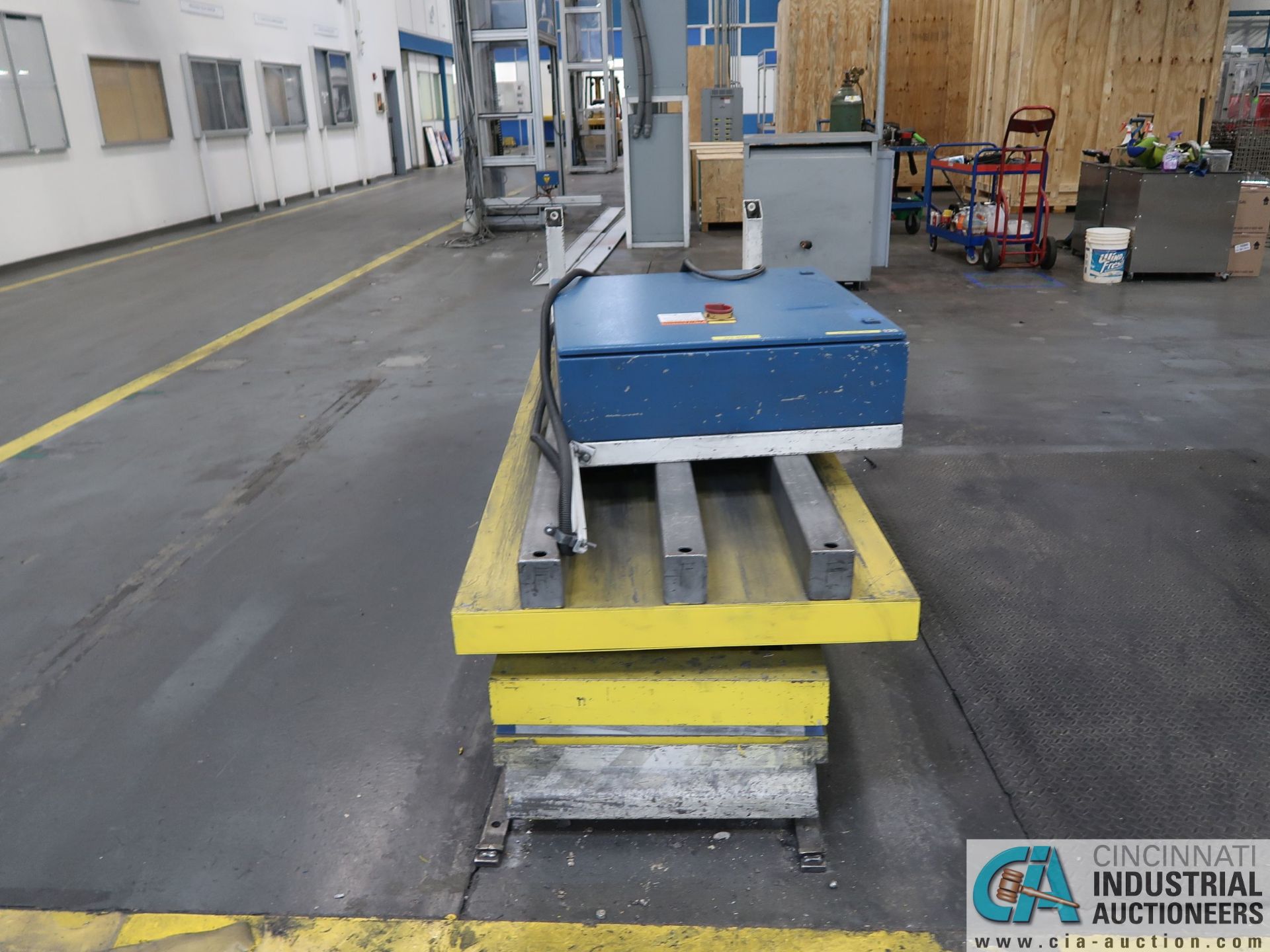 1,000 KG / 2,200 LB. MAX CAPACITY TRACK RUNNING ELECTRIC PENDENT CONTROL - SCISSOR LIFT TABLE; S/N - Image 3 of 3