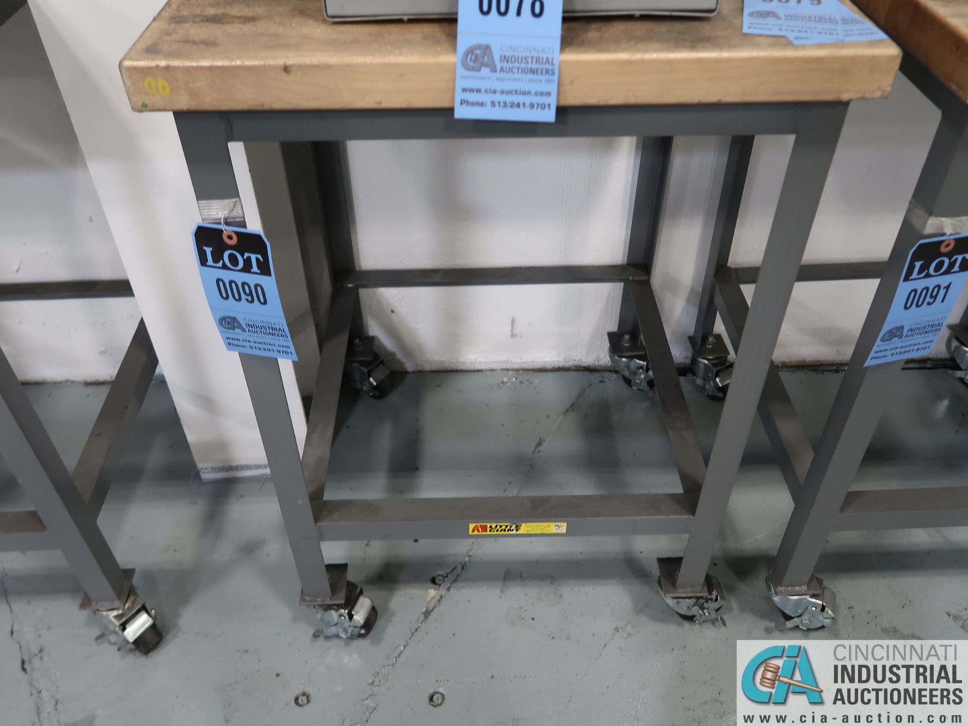 24" X 24" X 35" HIGH LITTLE GIANT PORTABLE WELDED STEEL FRAME MAPLE TOP WORKBENCH ** DELAYED REMOVAL