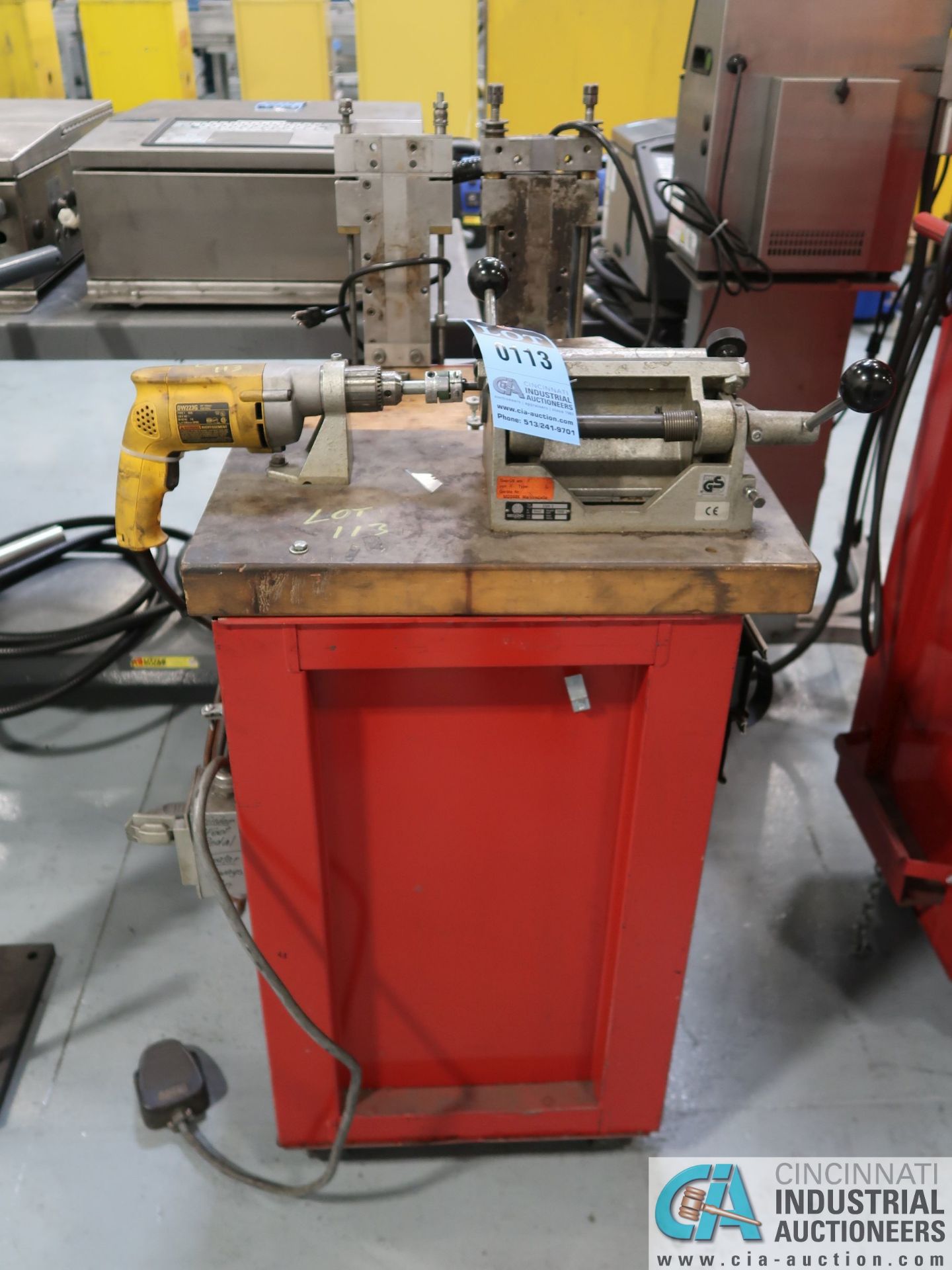 SIEGLING TYPE ESM5 ADJUSTABLE HORIZONTAL GRINDER WITH DEWALT MODEL DW2239 VSR DRILL *$25.00 RIGG