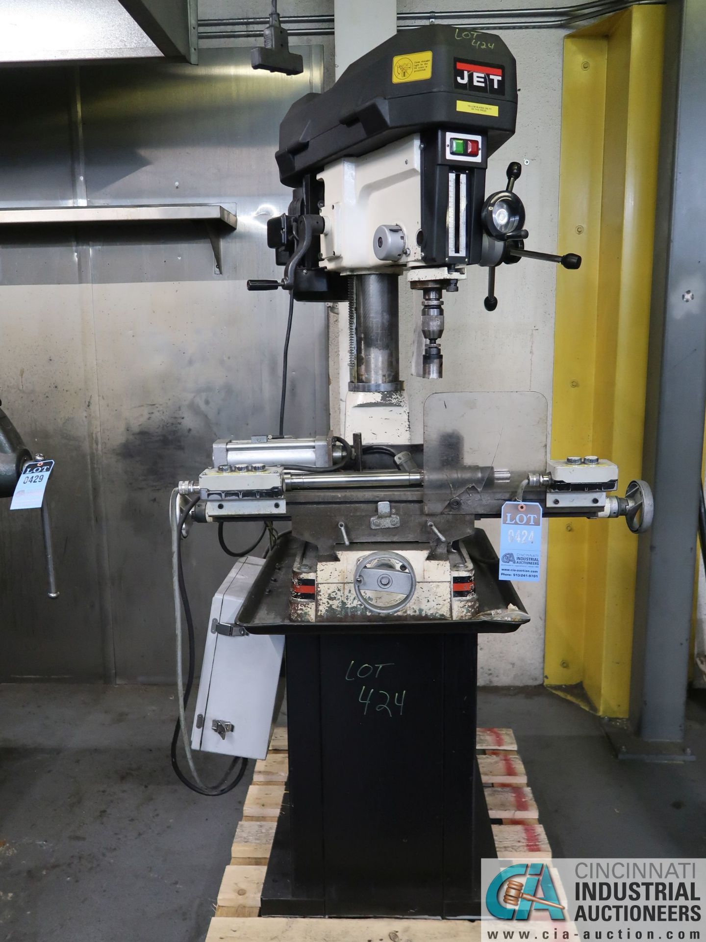 16" JET MODEL JMD-18 MILLING/DRILLING MACHINE; S/N 9021442 *$100.00 RIGGING FEE DUE TO INDUSTRIAL - Image 2 of 9