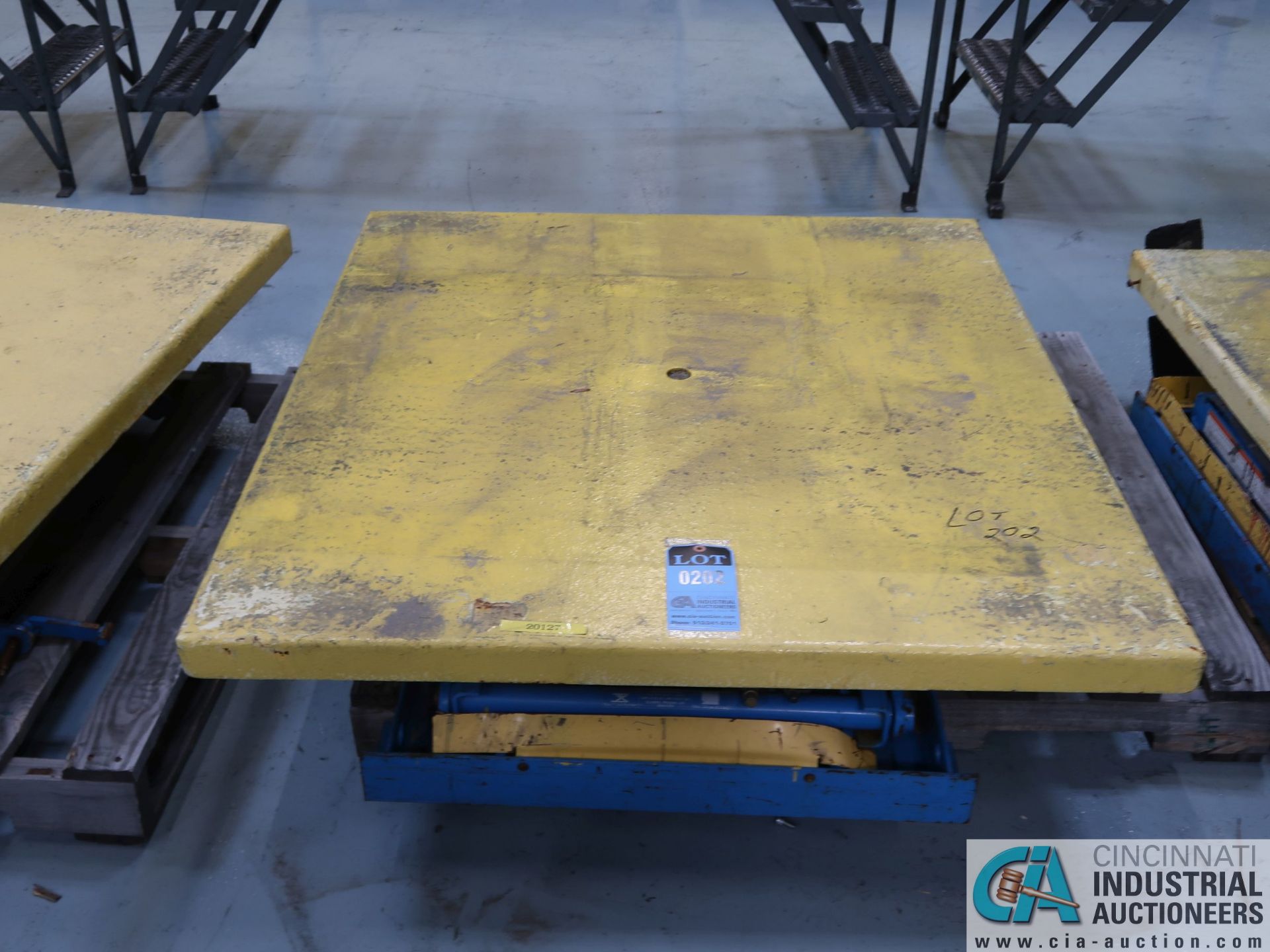 48" X 48" X 3,000 LB CAP BISHAMON MODEL EX-30 ROTATING SCISSOR LIFT TABLE *$25.00 RIGGING FEE