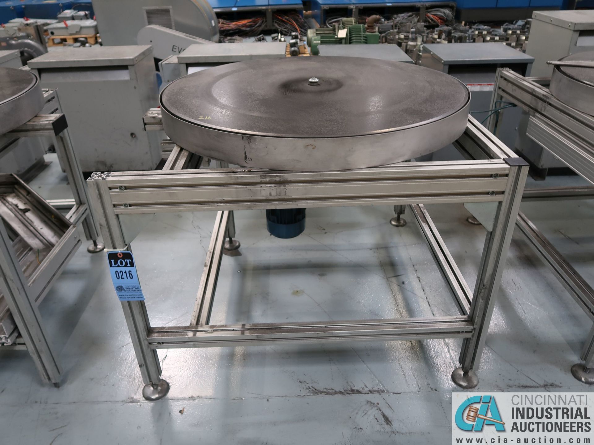 40" DIA. STEEL TURNTABLE WITH ALUMINUM FRAME *$25.00 RIGGING FEE DUE TO INDUSTRIAL SERVICES AND SA