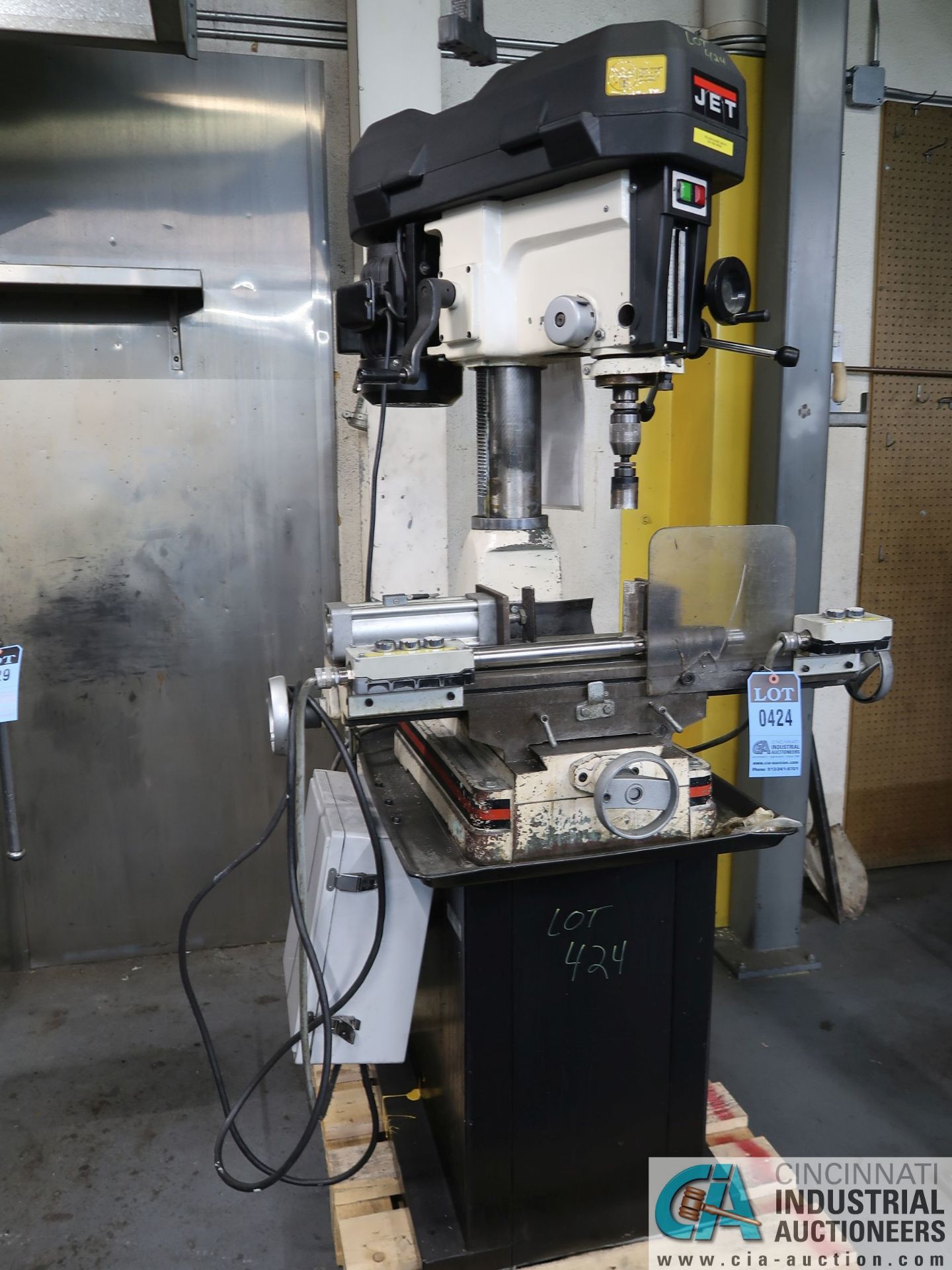 16" JET MODEL JMD-18 MILLING/DRILLING MACHINE; S/N 9021442 *$100.00 RIGGING FEE DUE TO INDUSTRIAL - Image 8 of 9