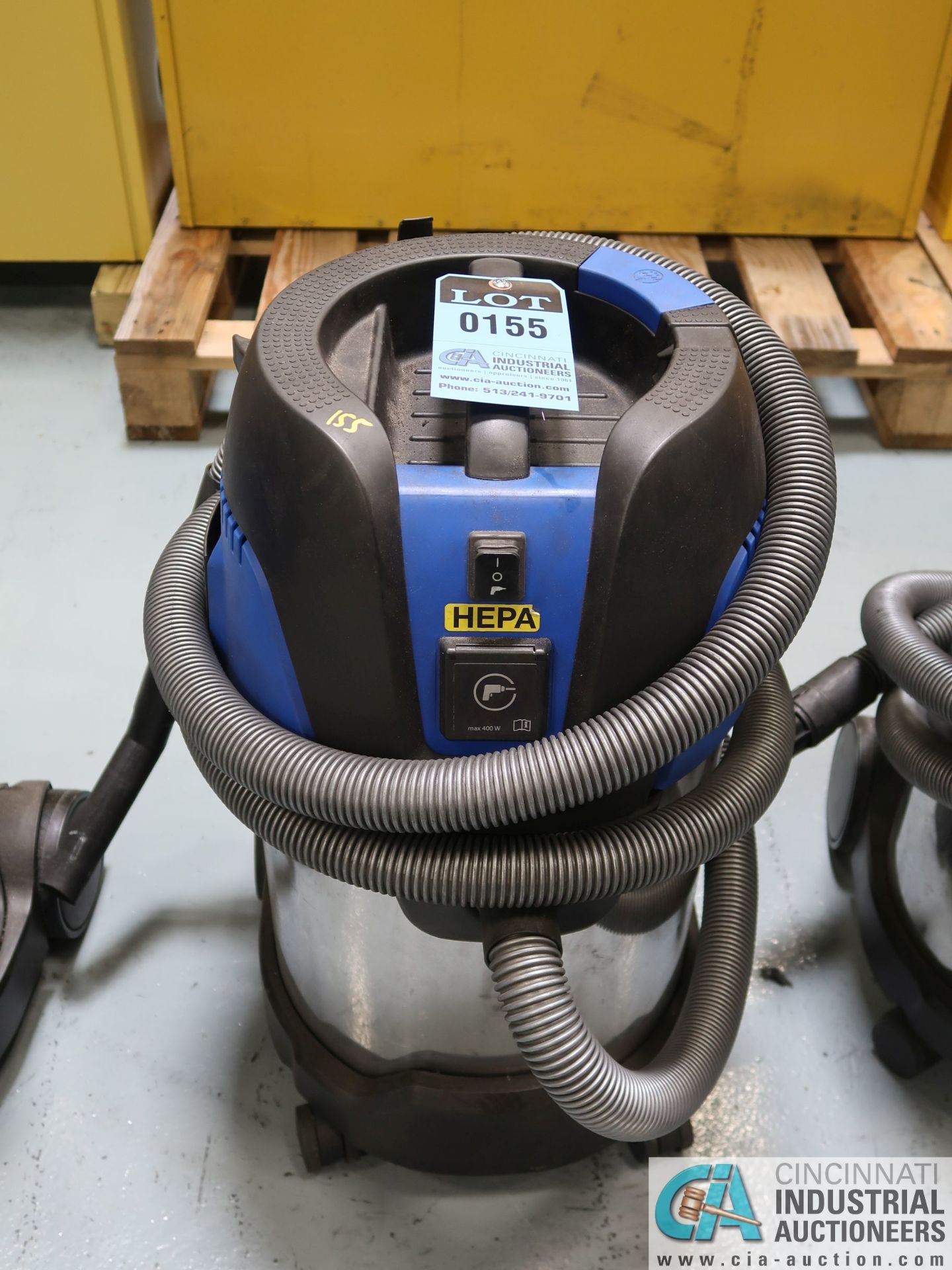 NILFISK MODEL AERO31 INOX PORTABLE HEPA VACUUM CLEANER