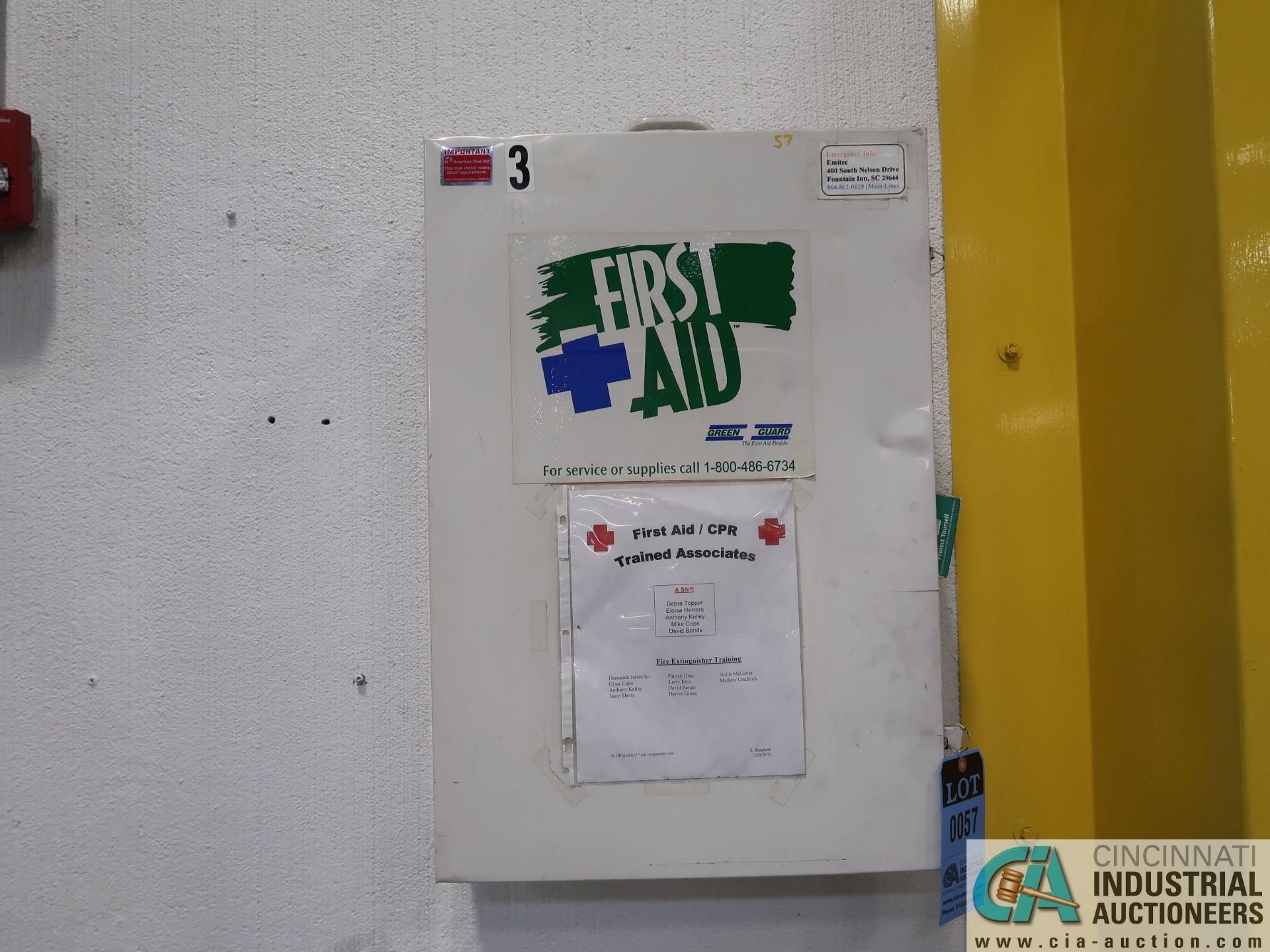 GREEN GUARD WALL MOUNT FIRST AID CABINET