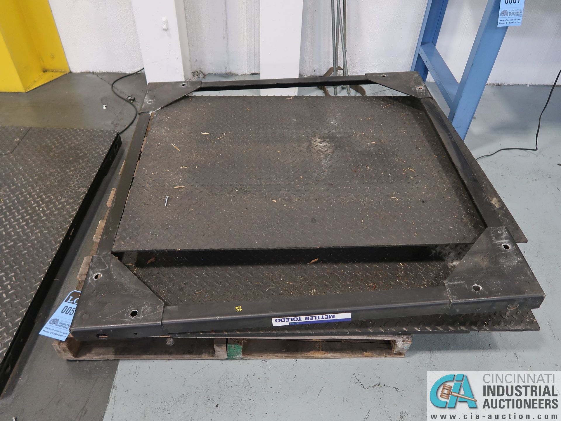48" X 48" X 5,000 LB APPROX. PLATFORM SCALE WITH RAMP ** SPARE SCALE NOT IN USE ** *$50.00 RIGGING
