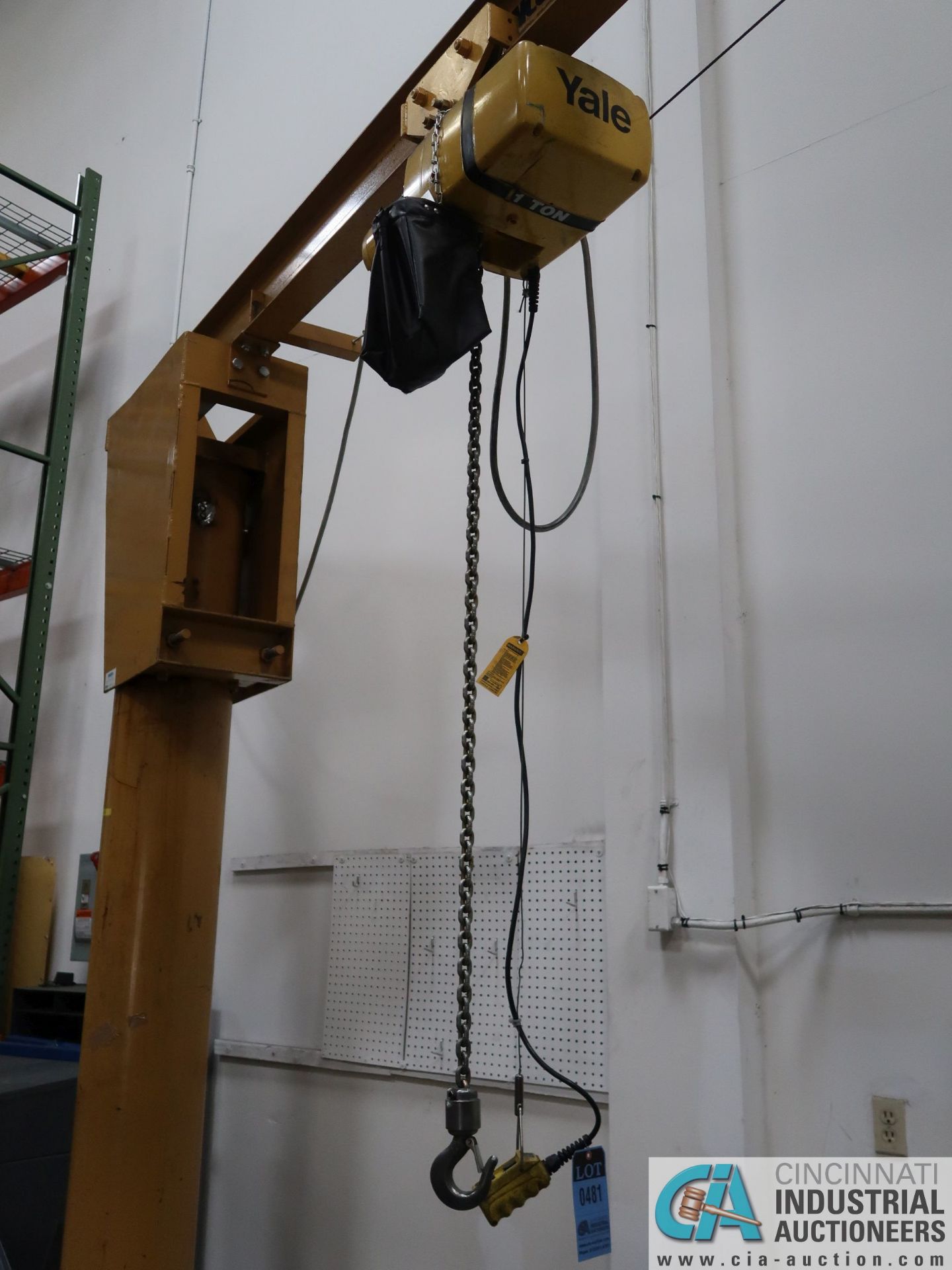 1 TON CAPACITY SPANCO FLOOR MOUNT ROTATING JIB CRANE WITH 1 TON YALE PENDENT CONTROL CHAIN HOIST, 8' - Image 2 of 3