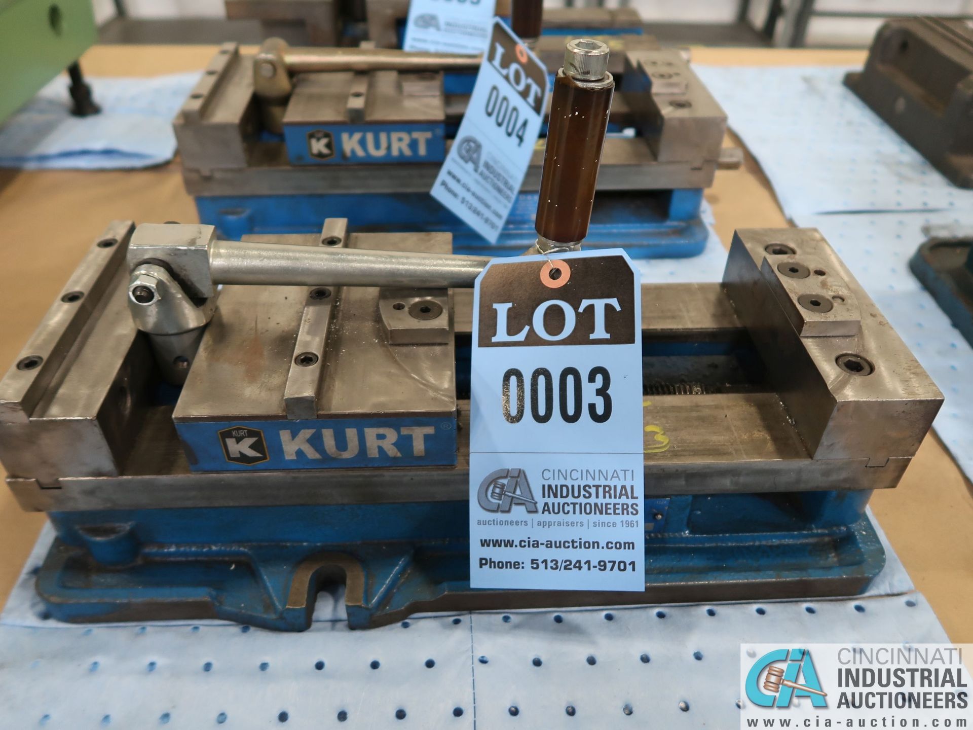 6" KURT MODEL D688 PRECISION ANGLOCK MILL VISE