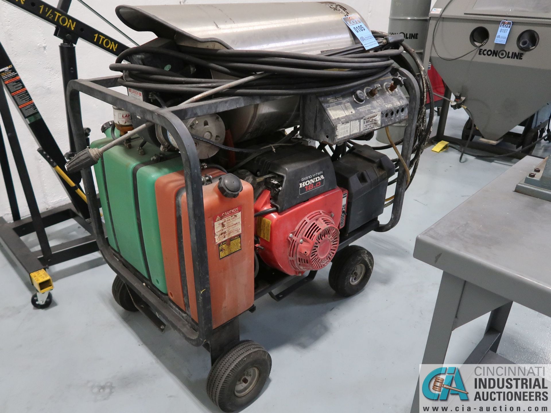 18 HP LANDA MODEL PGHW5-3000 GAS/ DIESEL POWERED HEAVY DUTY PORTABLE PRESSURE WASHER; S/N P1098- - Image 4 of 6