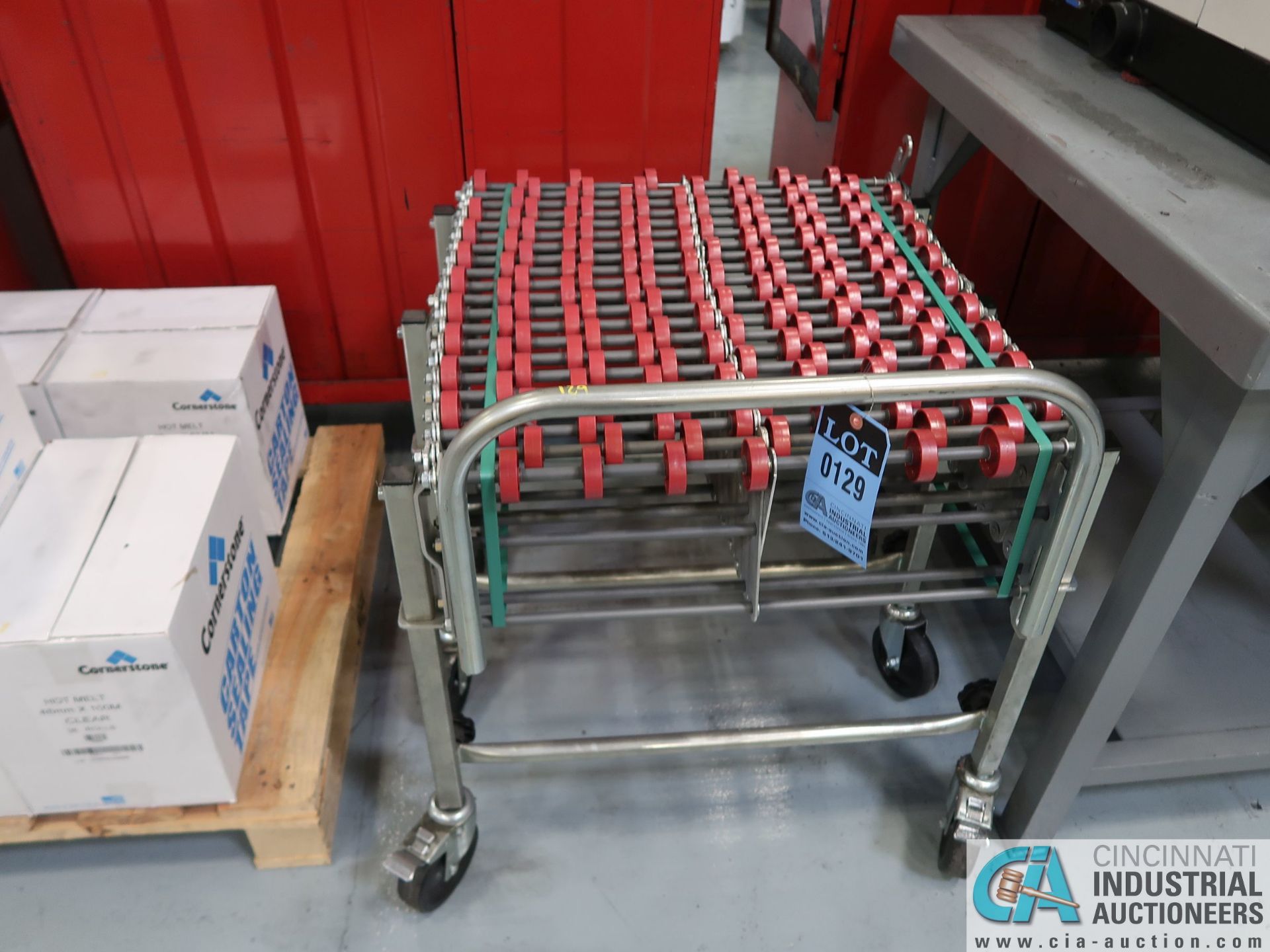 24" WIDE NESTA FLEX 226 ACORDIAN TYPE ROLLER CONVEYOR