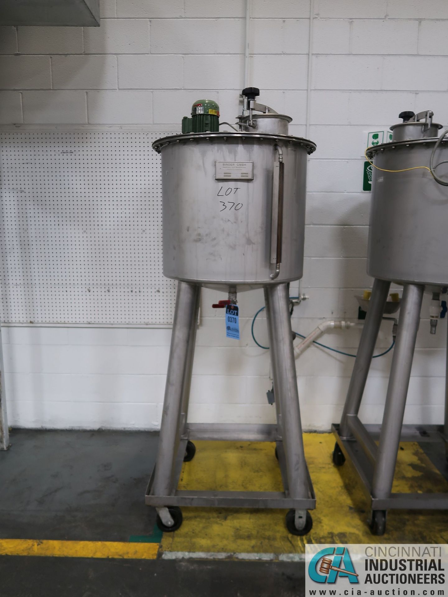 40 GALLON APPROX. BINDER FAB NR. 7790/3 STAINLESS STEEL PORTABLE MOTORIZED GLUE TANKS (NEW 1998)