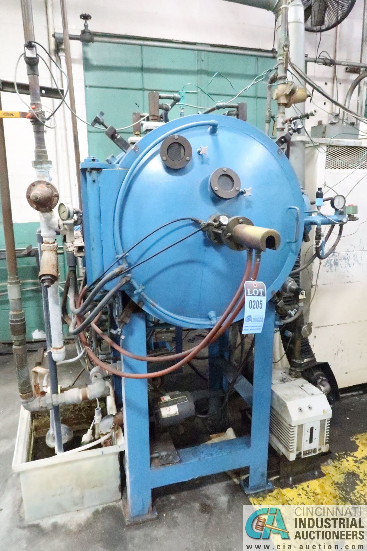 VACUUM INDUSTRIES SERIES 3530 MODEL 3024 VACUUM FURNACE; S/N 41903, MAX. TEMP. 2,400 DEGREE, - Image 2 of 11