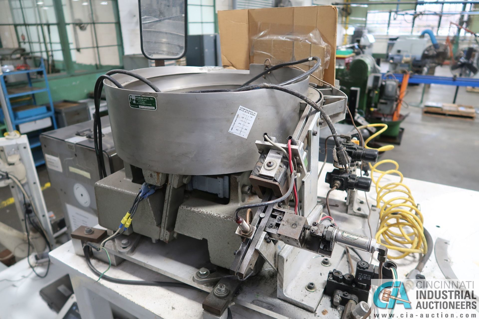 20" VIBRATORY BOWL FEEDER WITH BASE - Loading fee due the “ERRA” Pedowitz Machinery Movers $50.00 - Image 2 of 3