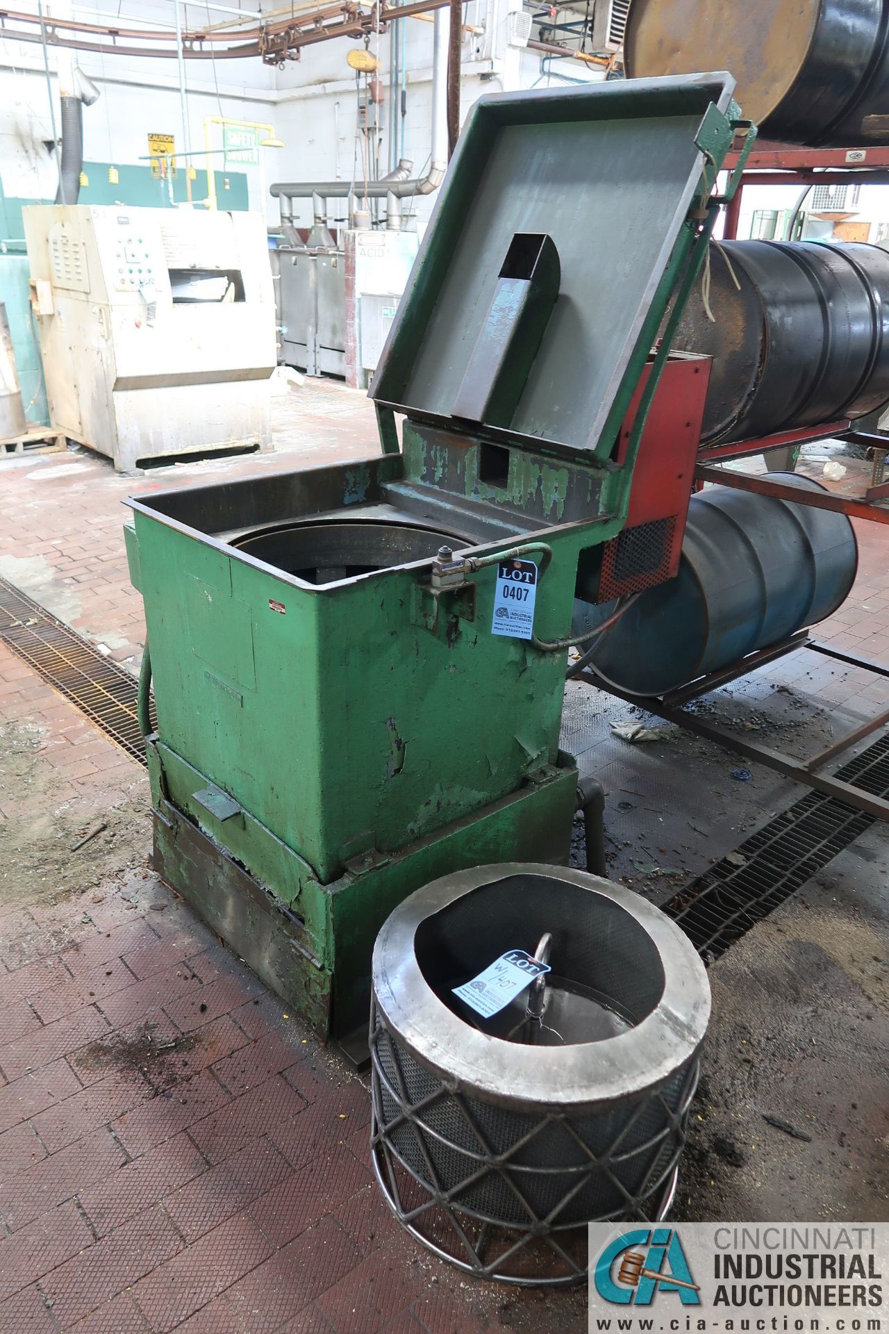 24" DIA. X 18" DEEP BARRETT SPIN TYPE PARTS DRYER WITH BASKET - Loading fee due the "ERRA"