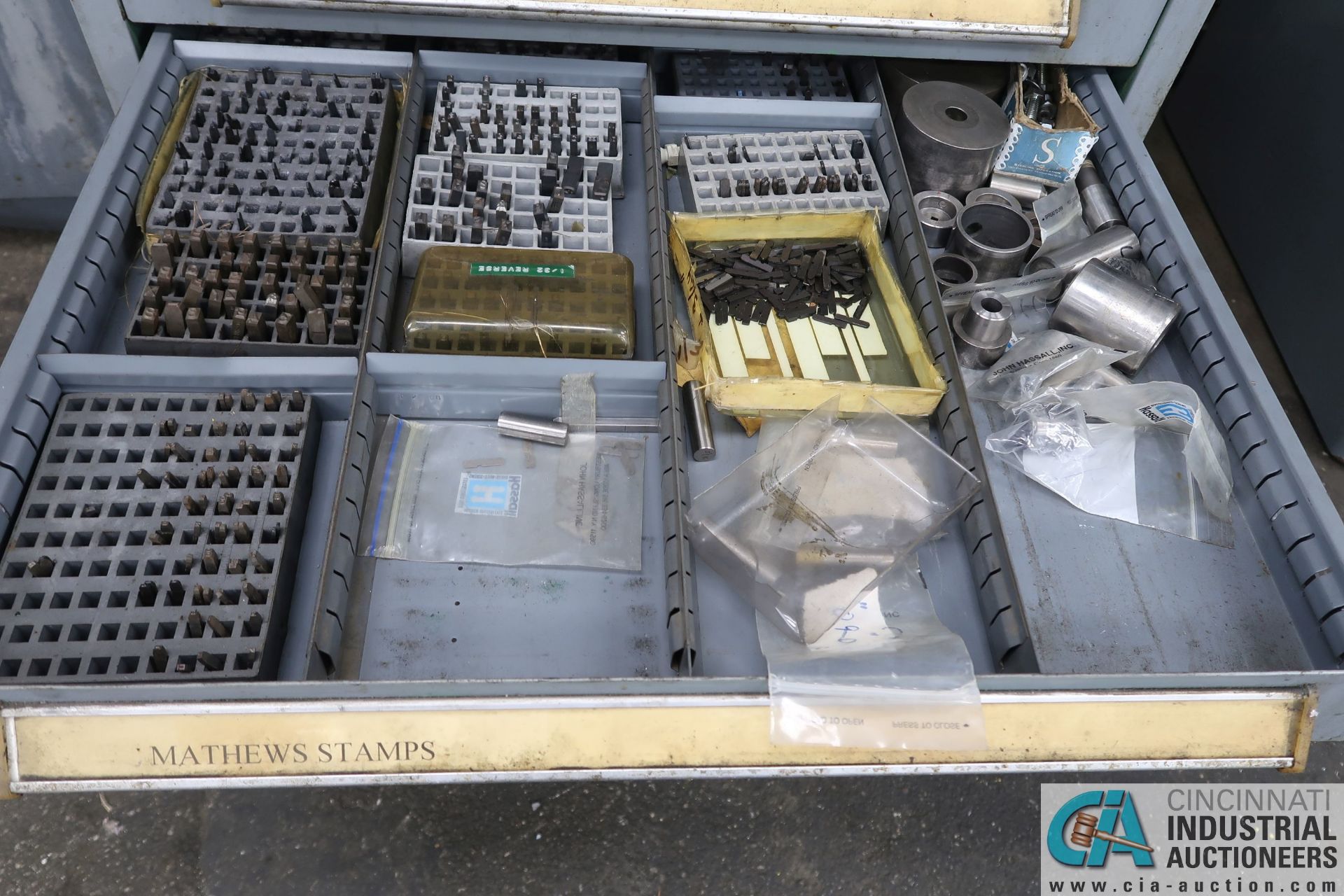 7-DRAWER TOOLING CABINET WITH CONTENTS - TOOLING AND HARDWARE - Image 6 of 8