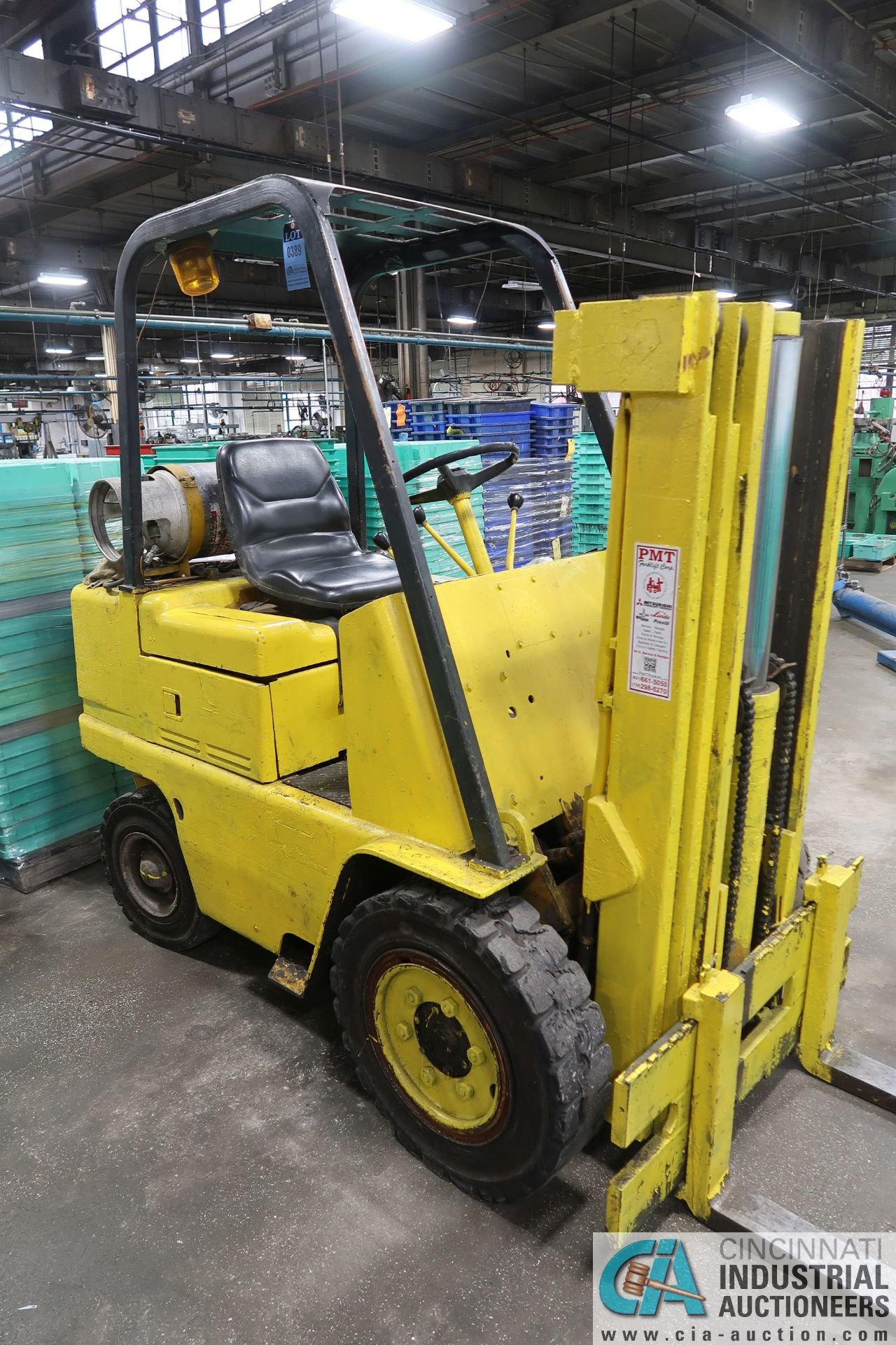 5,000 LB CATERPILLAR MODEL V50C LP GAS SOLID PNEUMATIC TIRE LIFT TRUCK; S/N 02Y00427, 3-STAGE - Image 2 of 6
