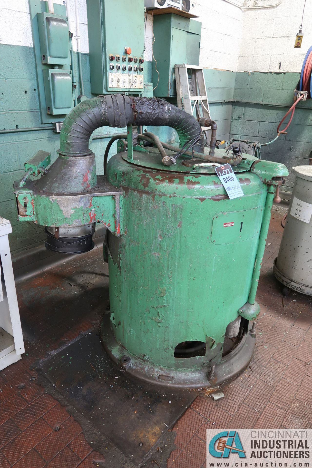 28" DIA. X 18" DEEP BARRETT SPIN TYPE PARTS DRYER WITH BASKET - Loading fee due the "ERRA"