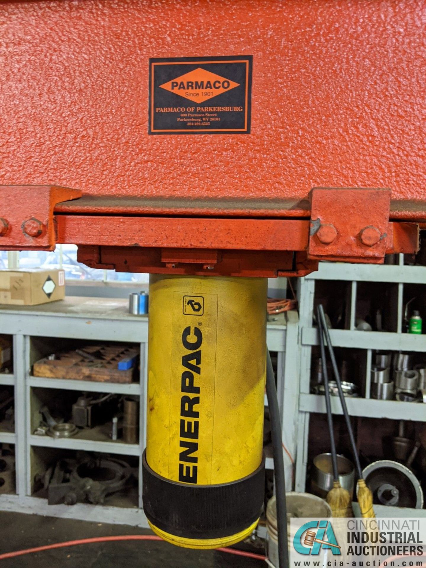 32" WIDE H-FRAME PRESS WITH ENERPAC RC506 HYDRAULIC RAM AND ENERPAC P464 POWER RACK - Image 2 of 6