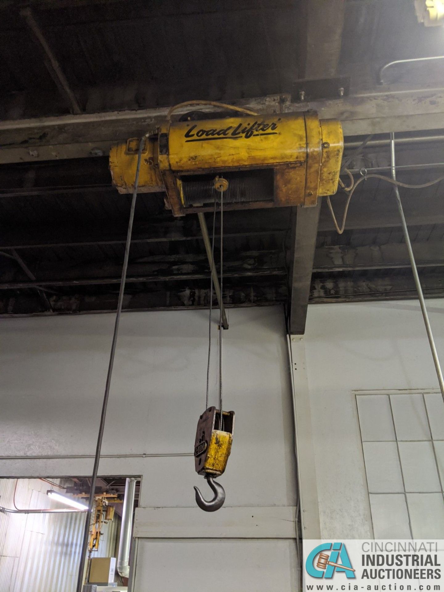 2 TON LOAD LIFTER ELECTRIC CABLE HOIST, NO I-BEAM