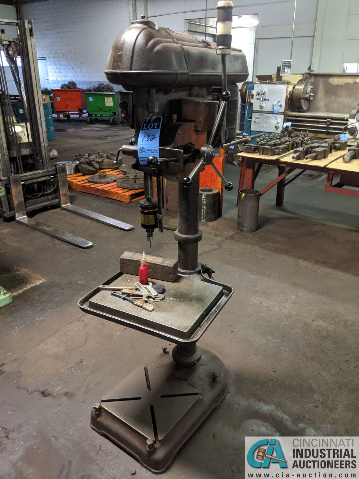 20" WALKER TURNER FLOOR DRILL WITH TAPPING HEAD