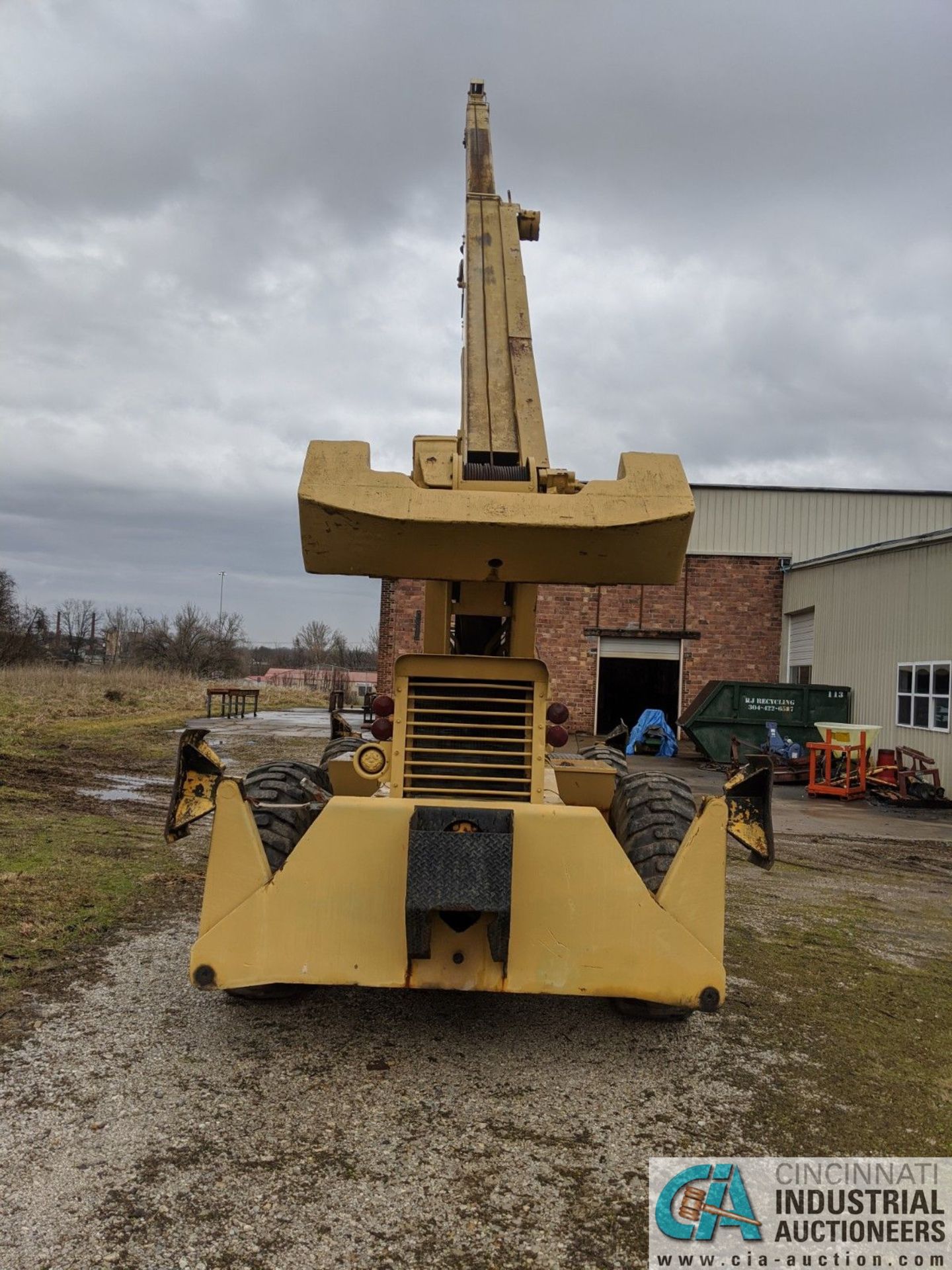 15 TON GALION MODEL 150A HYDRAULIC ROUGH TERRAIN CRANE, 4-SECTION POWER BOOM, 60' MAX WORK RADIUS, - Image 5 of 13