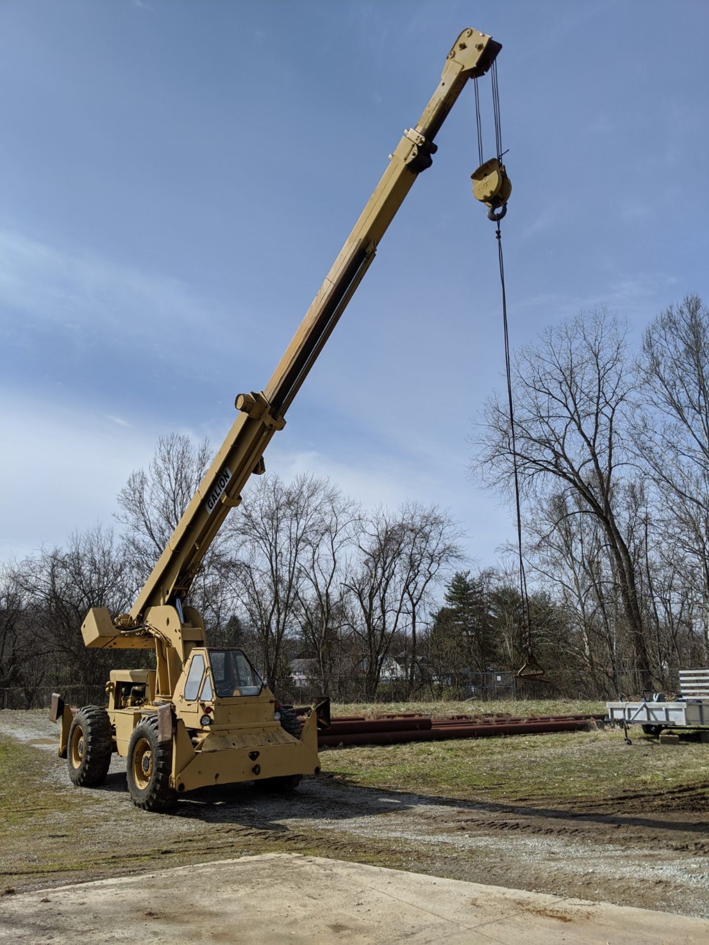 15 TON GALION MODEL 150A HYDRAULIC ROUGH TERRAIN CRANE, 4-SECTION POWER BOOM, 60' MAX WORK RADIUS, - Image 2 of 13