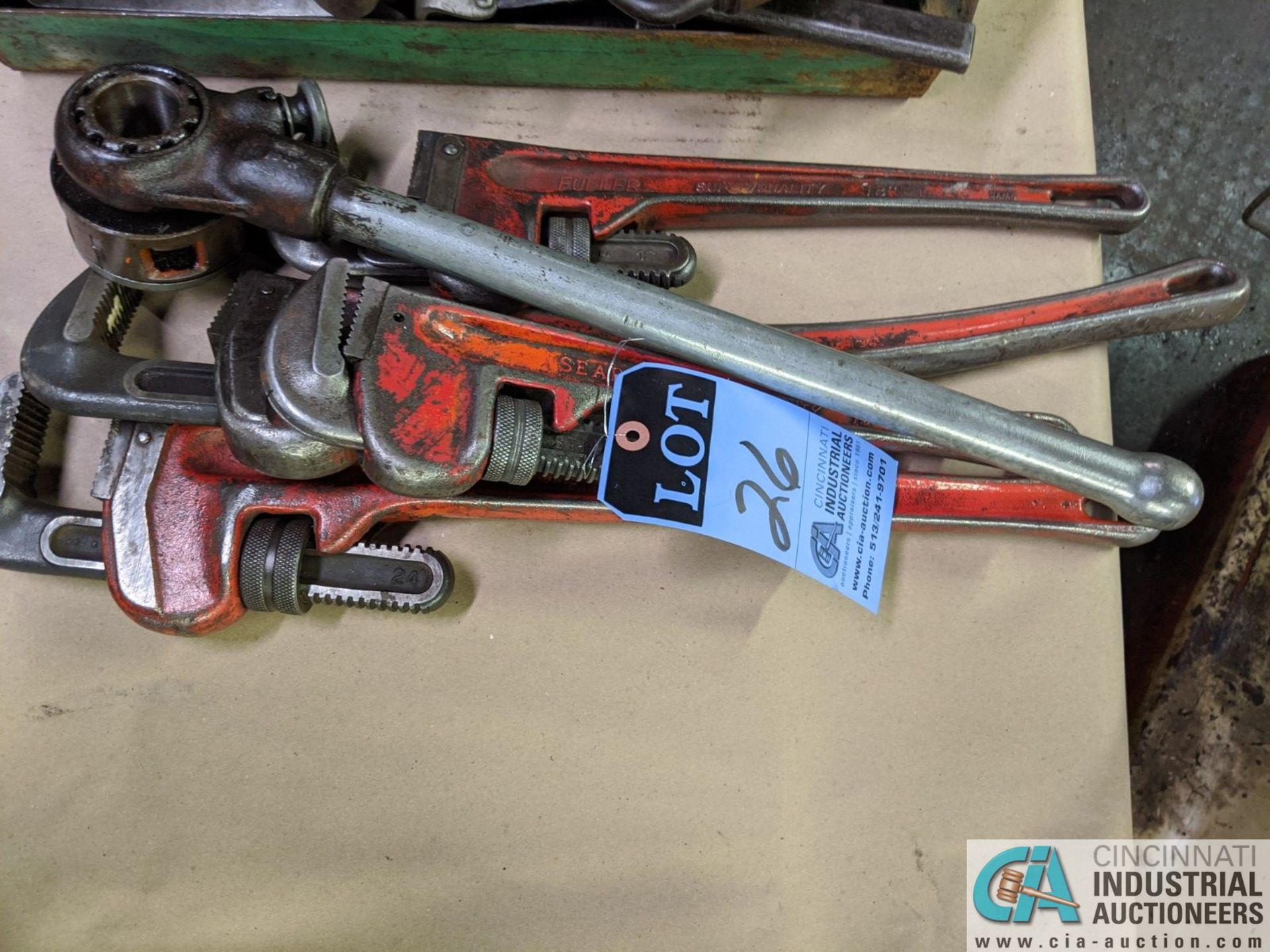 (LOT) PIPE WRENCHES