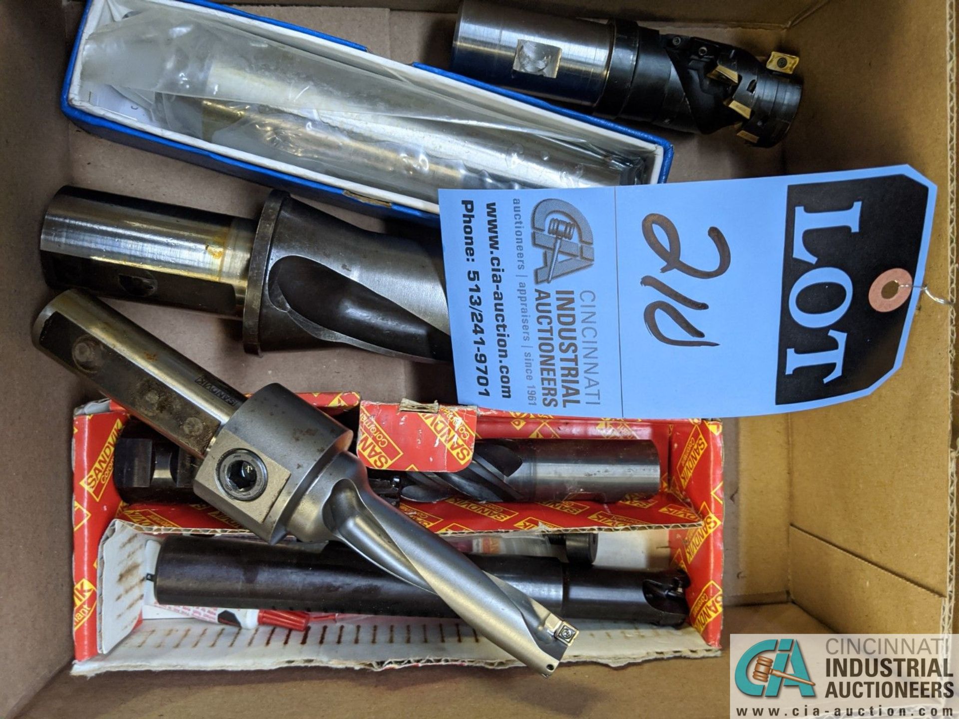 (LOT) ASSORTED TOOLING