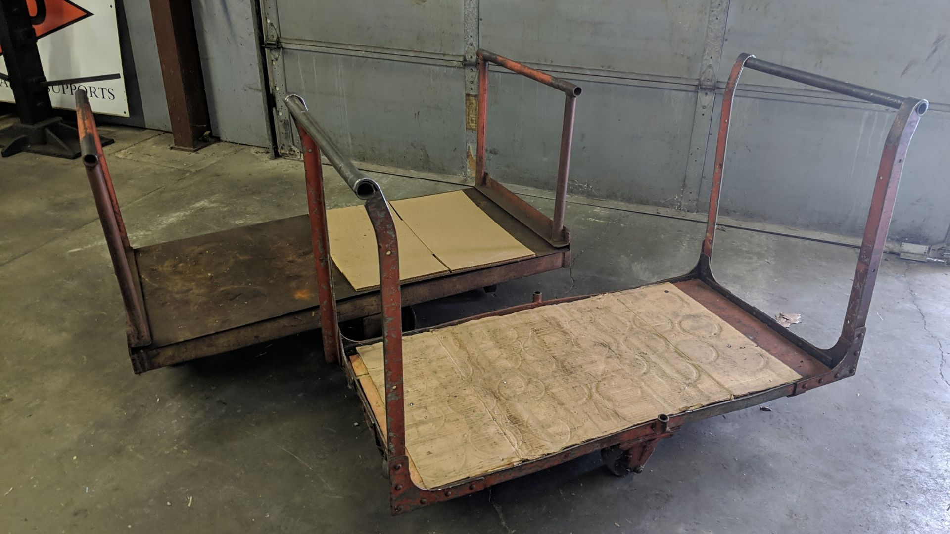 (LOT) STEEL CARTS - Image 3 of 3