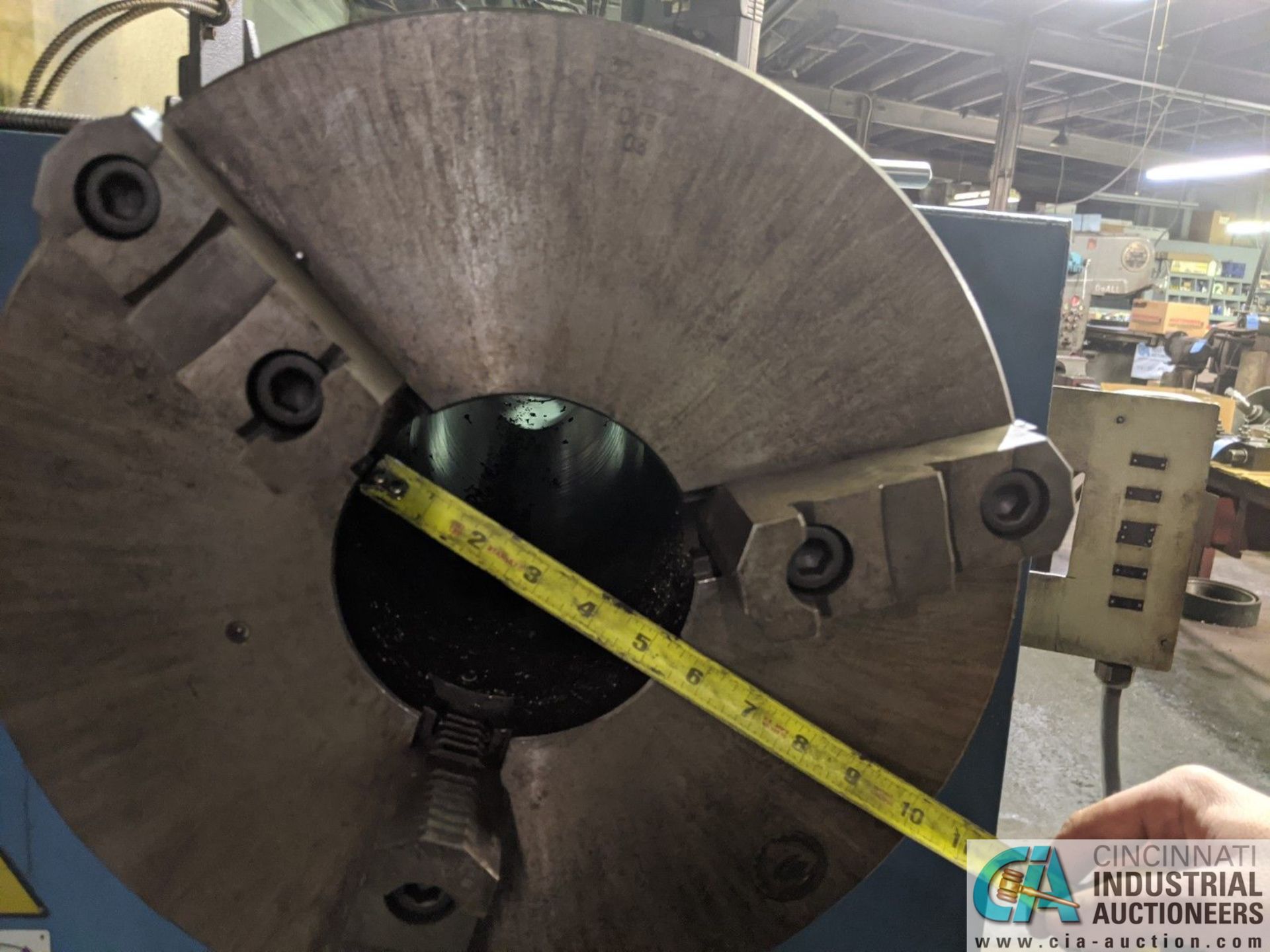 25" X 84" TOOLMEX MODEL TUR630A DOUBLE CHUCK LATHE; S/N 010028, 5-1/4" SPINDLE HOLE, WITH 16" END - Image 5 of 16