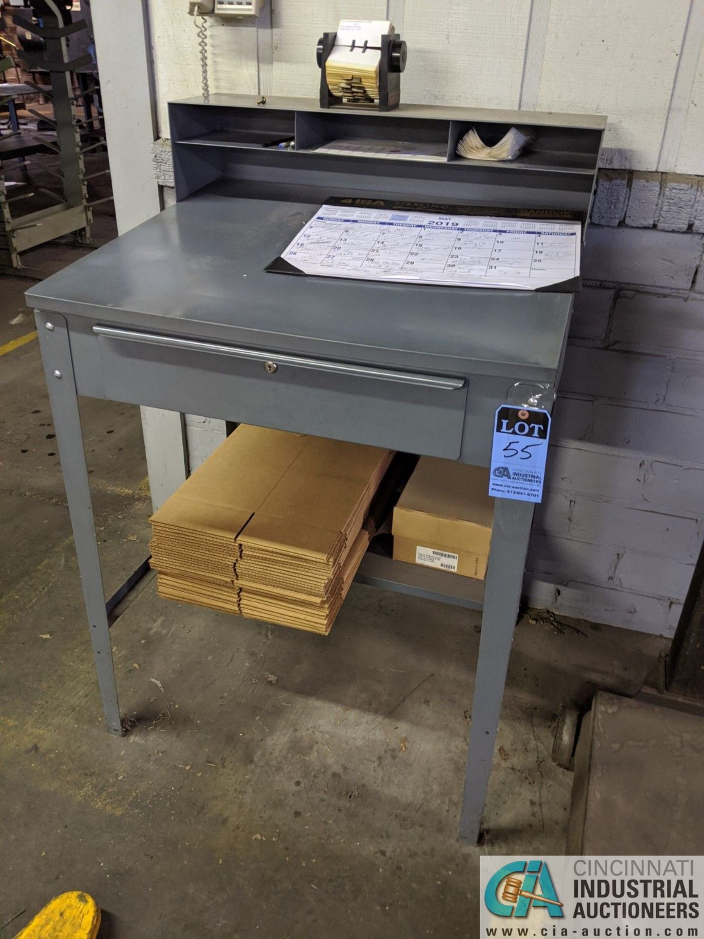 FOREMAN DESK