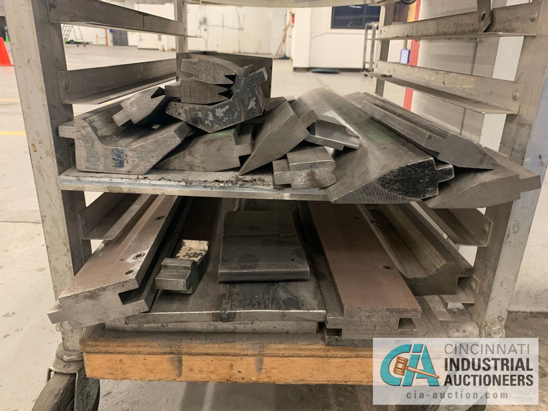 (LOT) PRESS BRAKE DIES ON 24" DEEP BAKERY RACK - Image 9 of 9