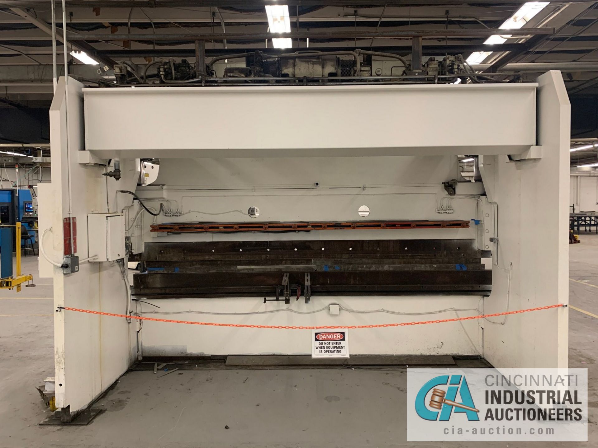 300 TON X 14' PACIFIC K300-14 HYDRAULIC POWER PRESS BRAKE; S/N 6943, 14' OVERALL, 12' BETWEEN - Image 7 of 12