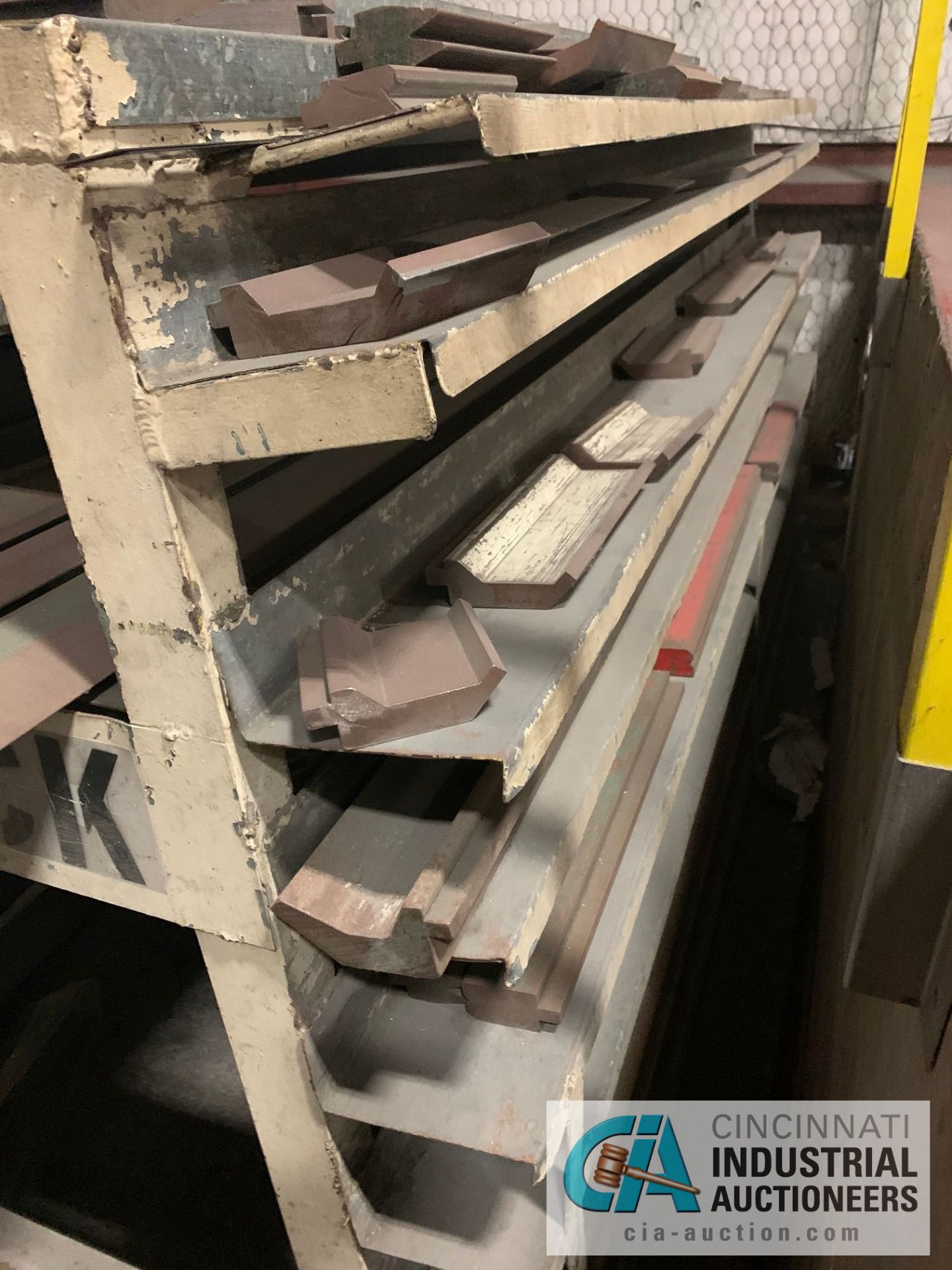 (LOT) PRESS BRAKE DIES ON 8' A-FRAME RACK, APPROX. (10) PIECES OVER 8', APPROX (10) PIECES 31" TO 8' - Image 6 of 9